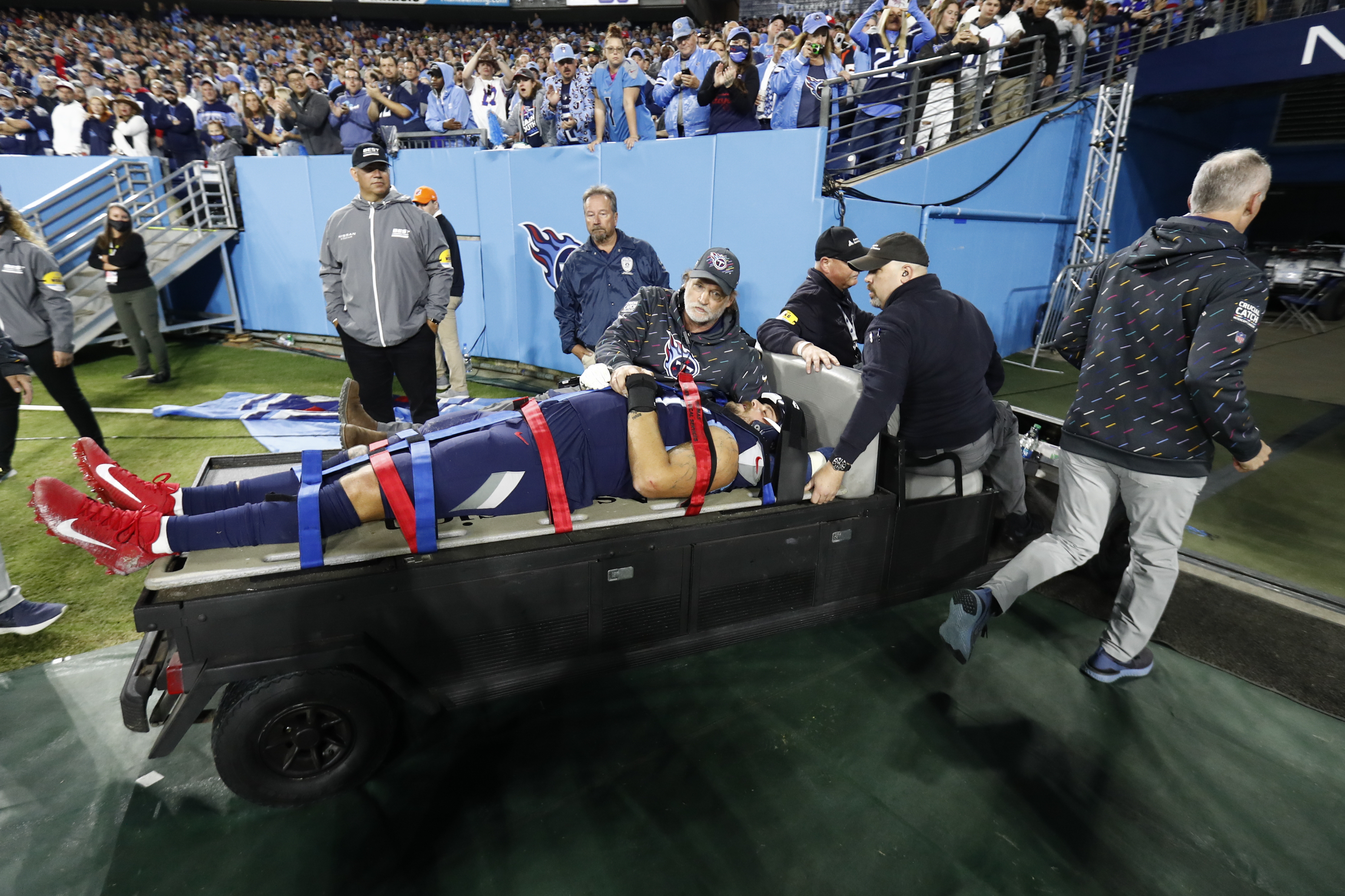 Torn ACL For Titans' Taylor Lewan?