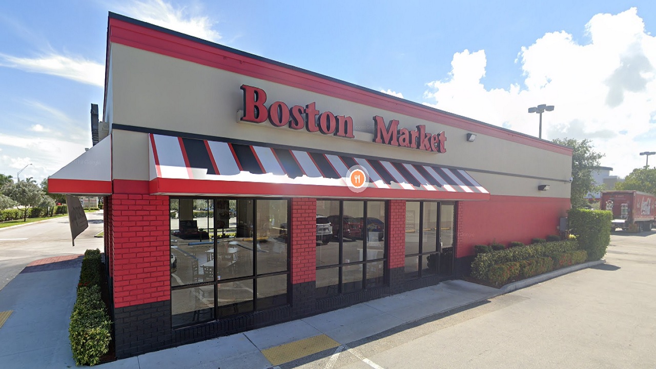 Cookies Discarded At Boston Market Over Fly Issue Restaurant Ordered Shut For Third Time