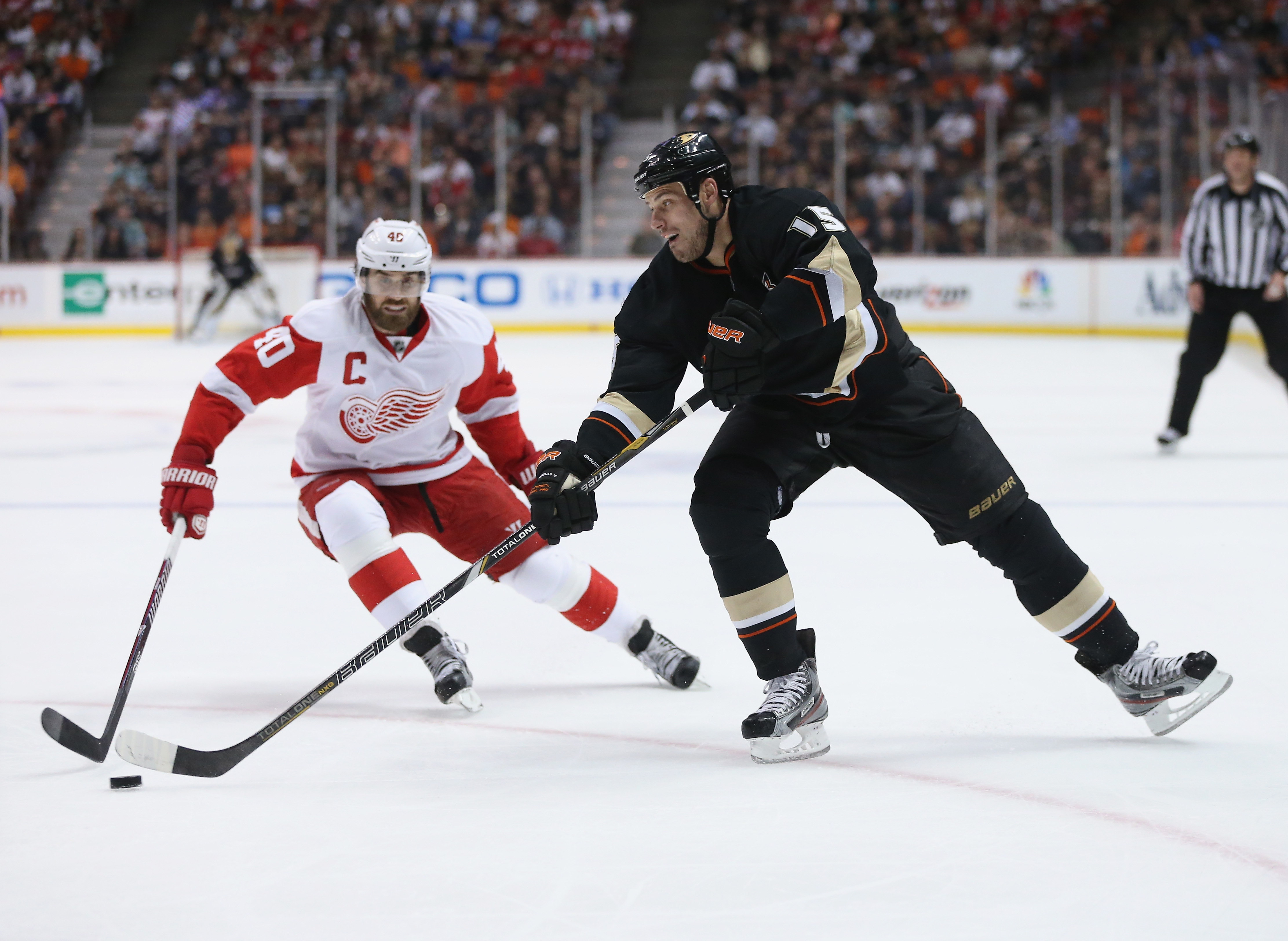 Detroit Red Wings goalie Chris Osgood makes a save in the second period of  Game 4 of the NHL Western Conference semifinals against the Anaheim Ducks  at the Honda Center in Anaheim