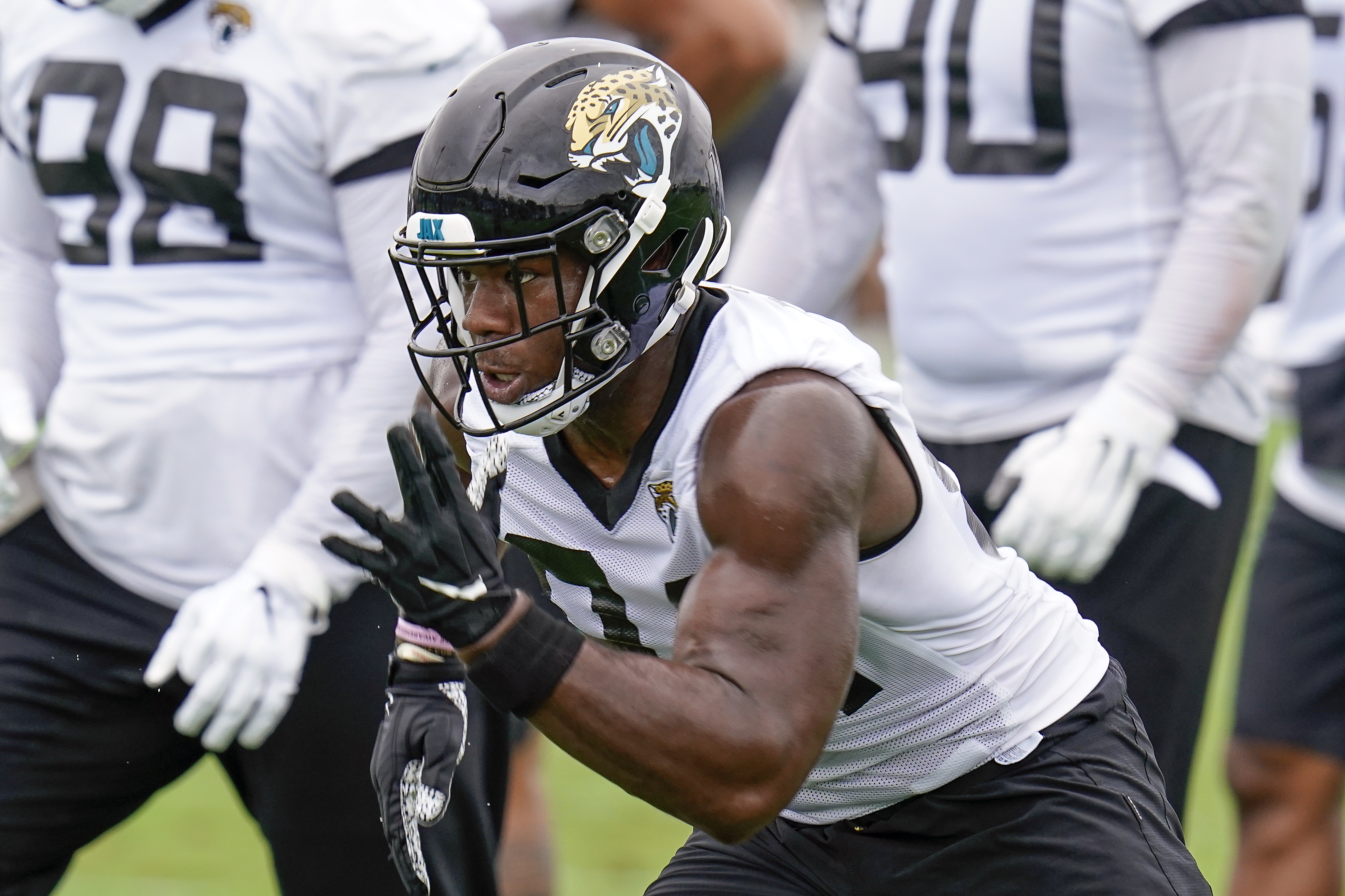 Jaguars DE K'Lavon Chaisson tested positive for COVID-19 and will