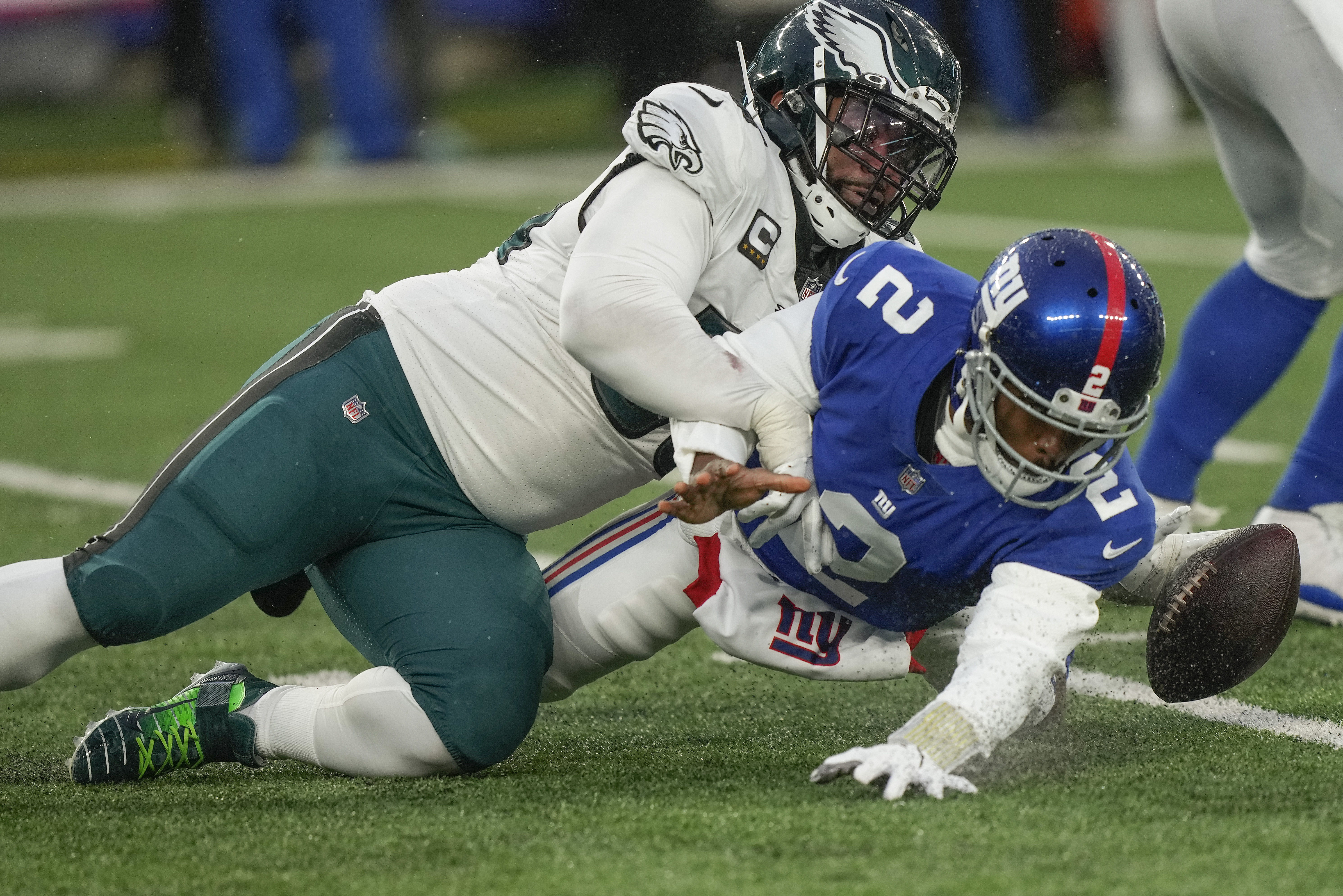 Philadelphia Eagles clinch playoff berth with 48-22 win over NY Giants