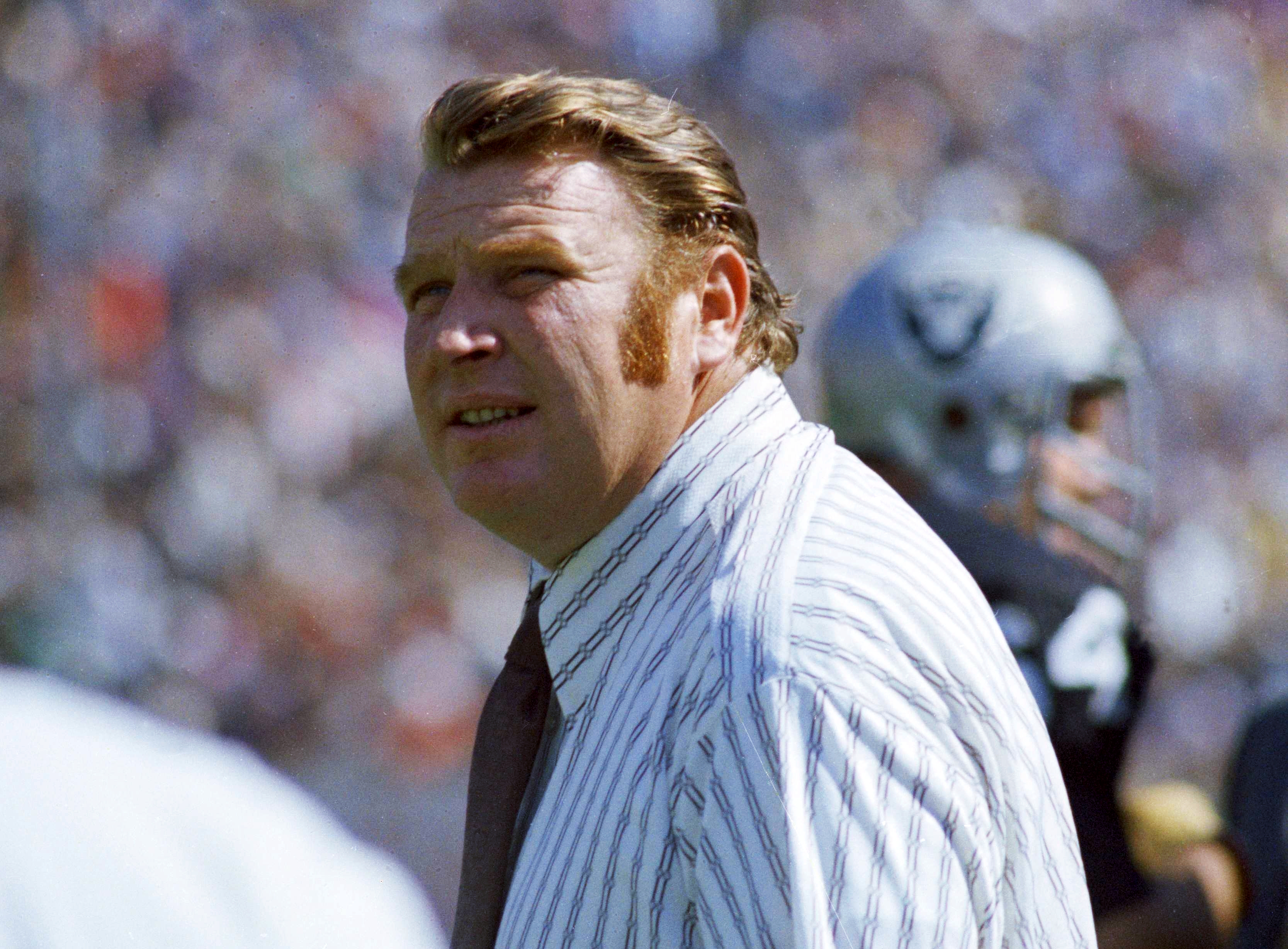 John Madden, Hall of Fame Raiders coach and broadcaster, unexpectedly dies  - Sports Illustrated