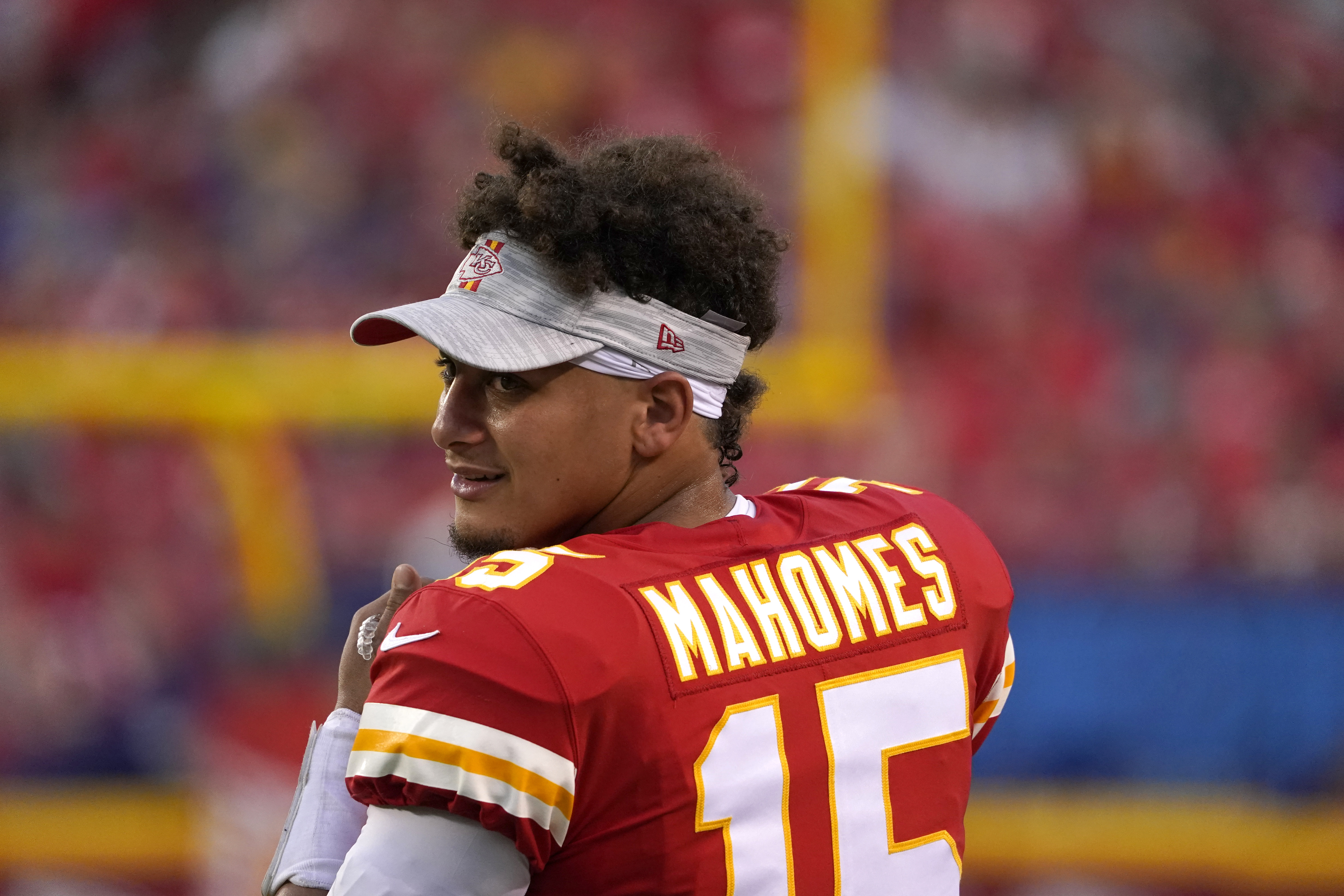 Mahomes sharp as Chiefs roll to victory over Vikings