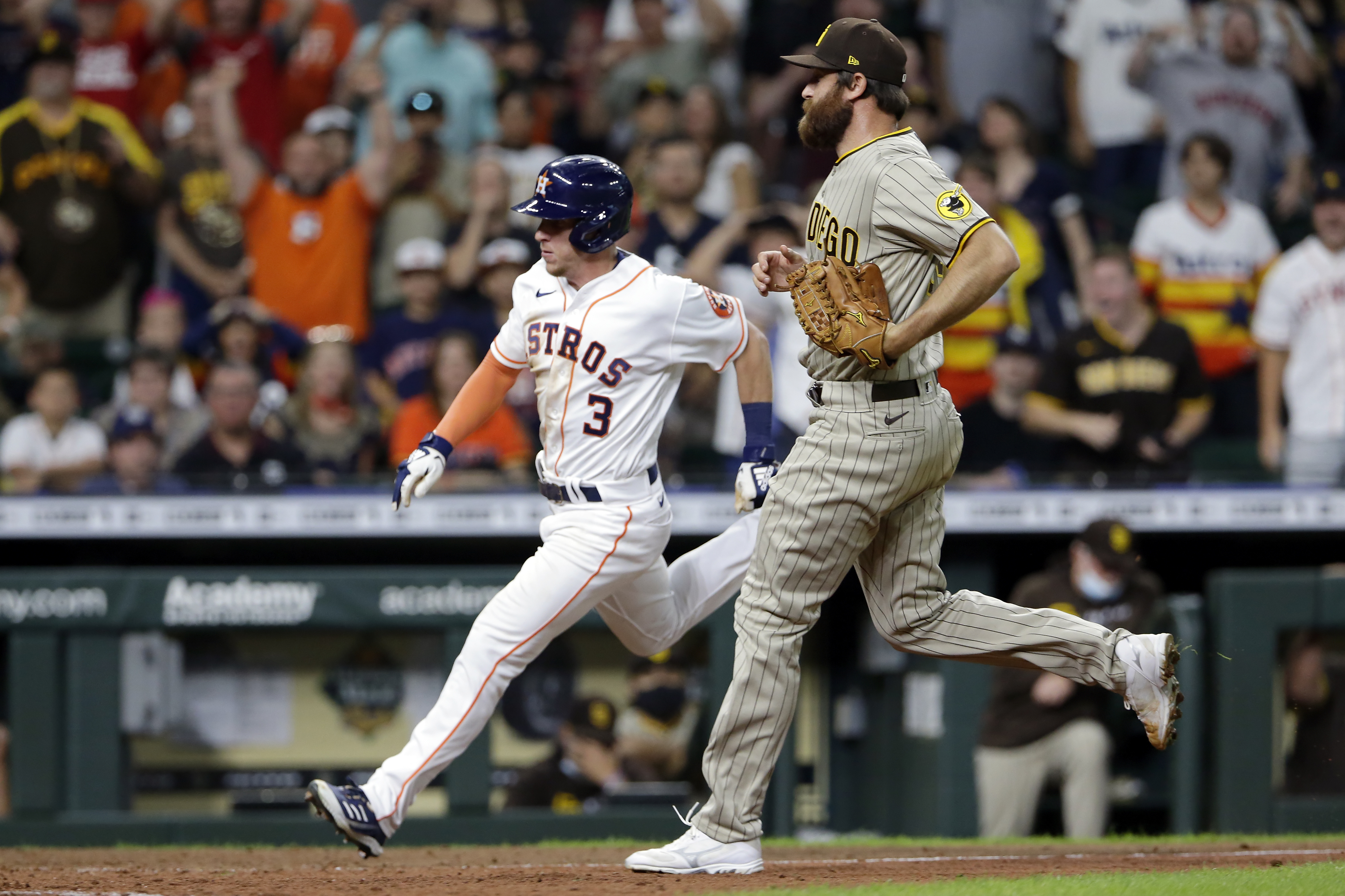 Tatis tying HR in 9th, Myers HR in 12th, Padres beat Astros