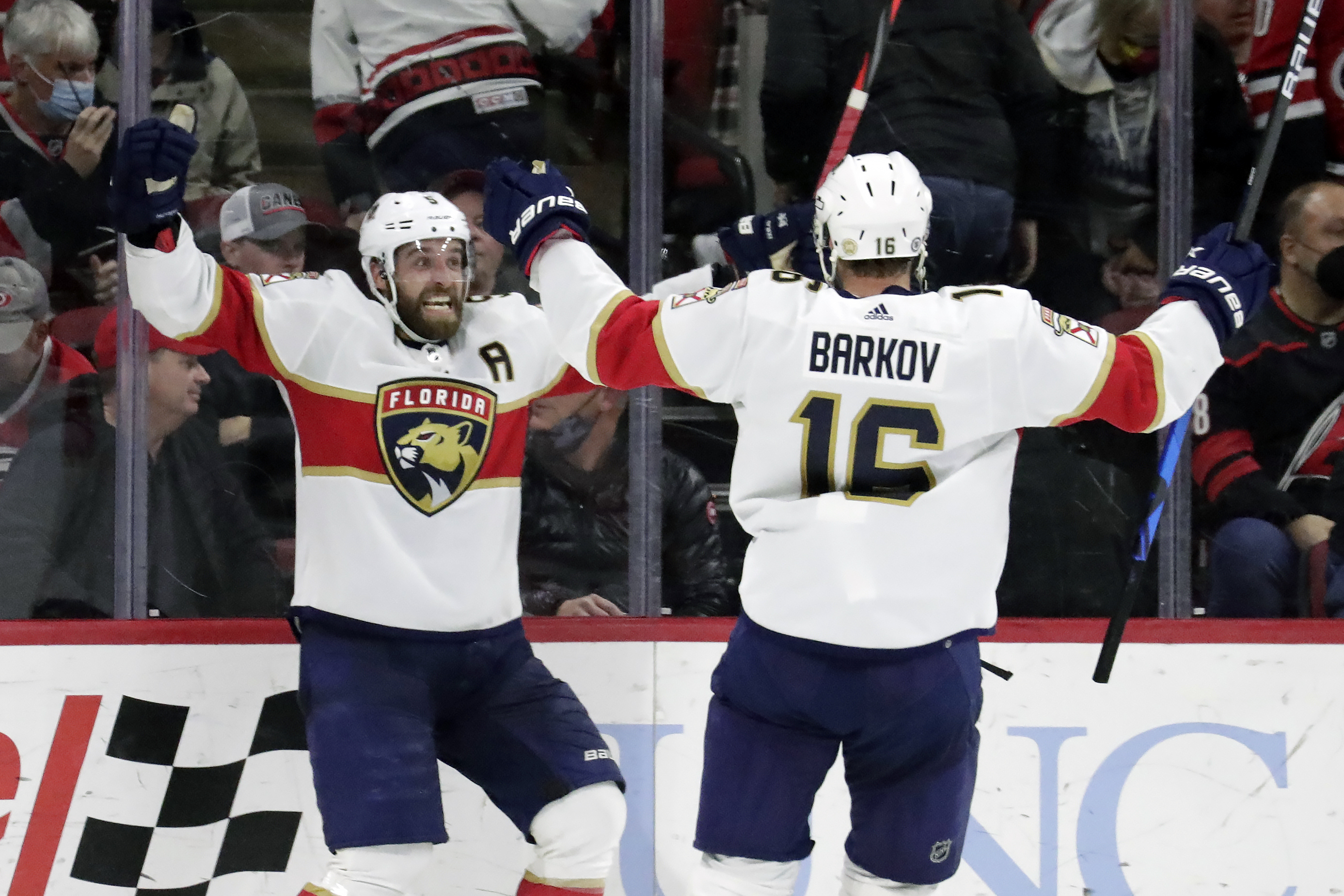 Marchment's first hat trick powers Panthers past Wild 6-2