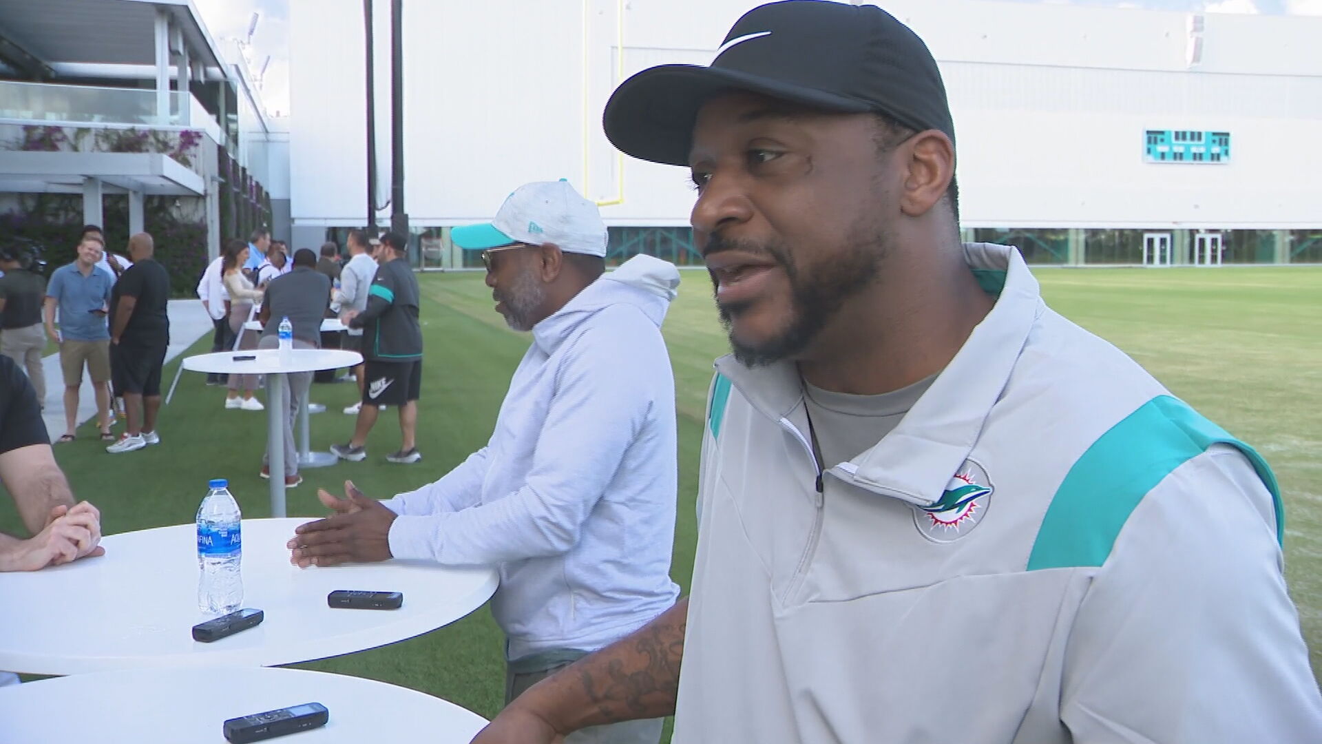 Rich Eisen Show: How Dolphins Run Game Will Look Under Mike McDaniel -  Miami Dolphins