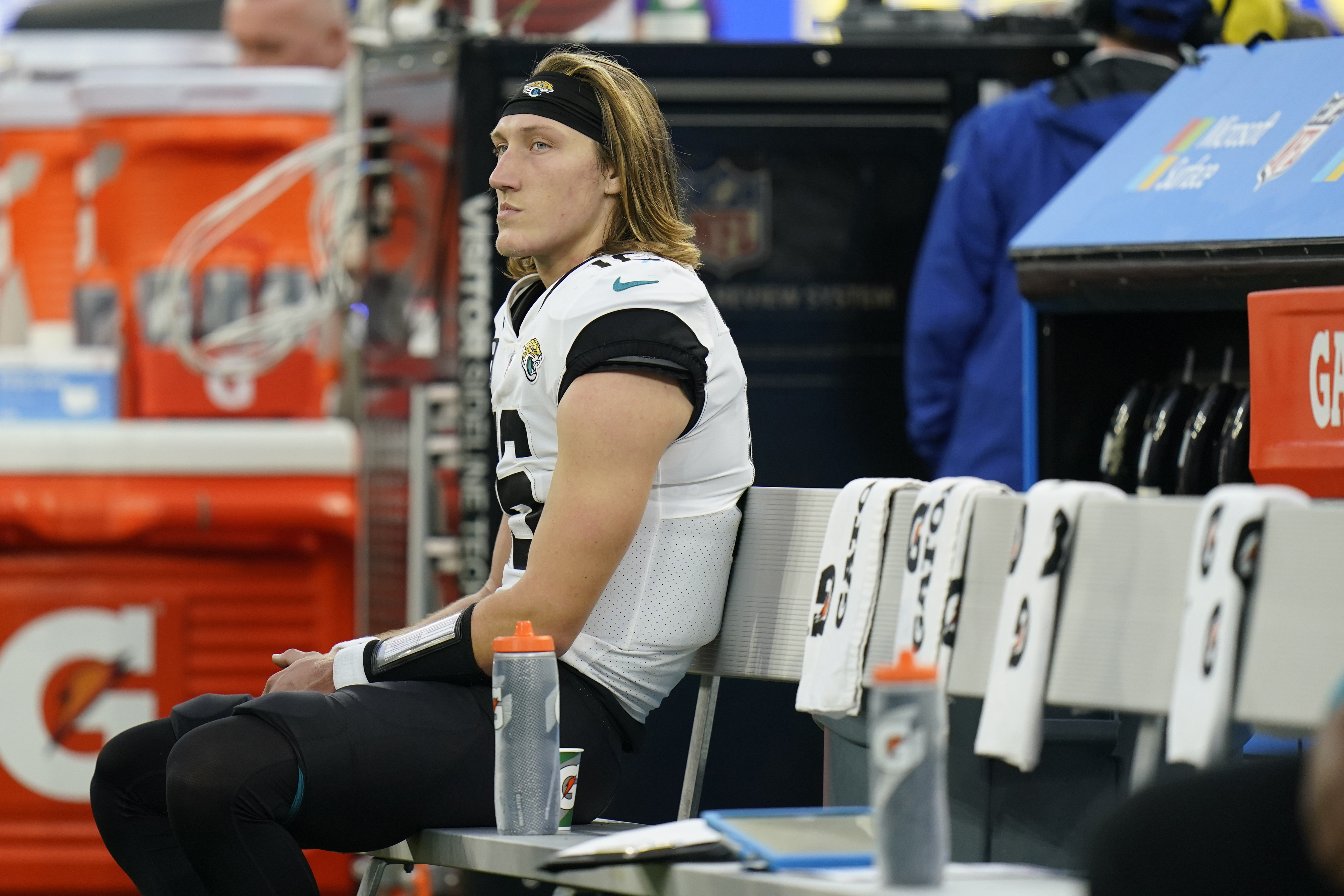 Jaguars QB Trevor Lawrence doesn't want James Robinson benched