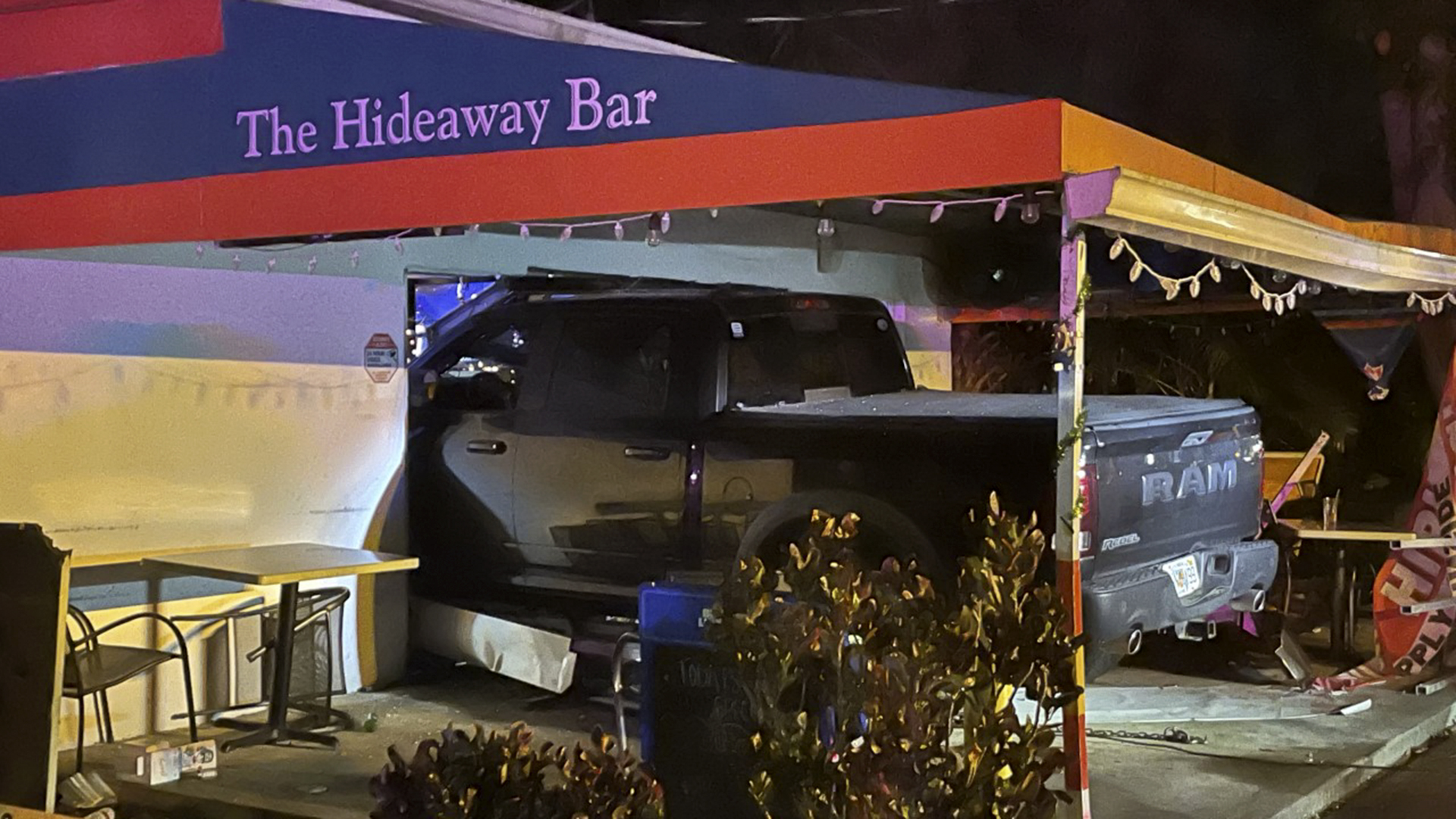 Orlando Hideaway Bar reopens after car crashes into it, raises