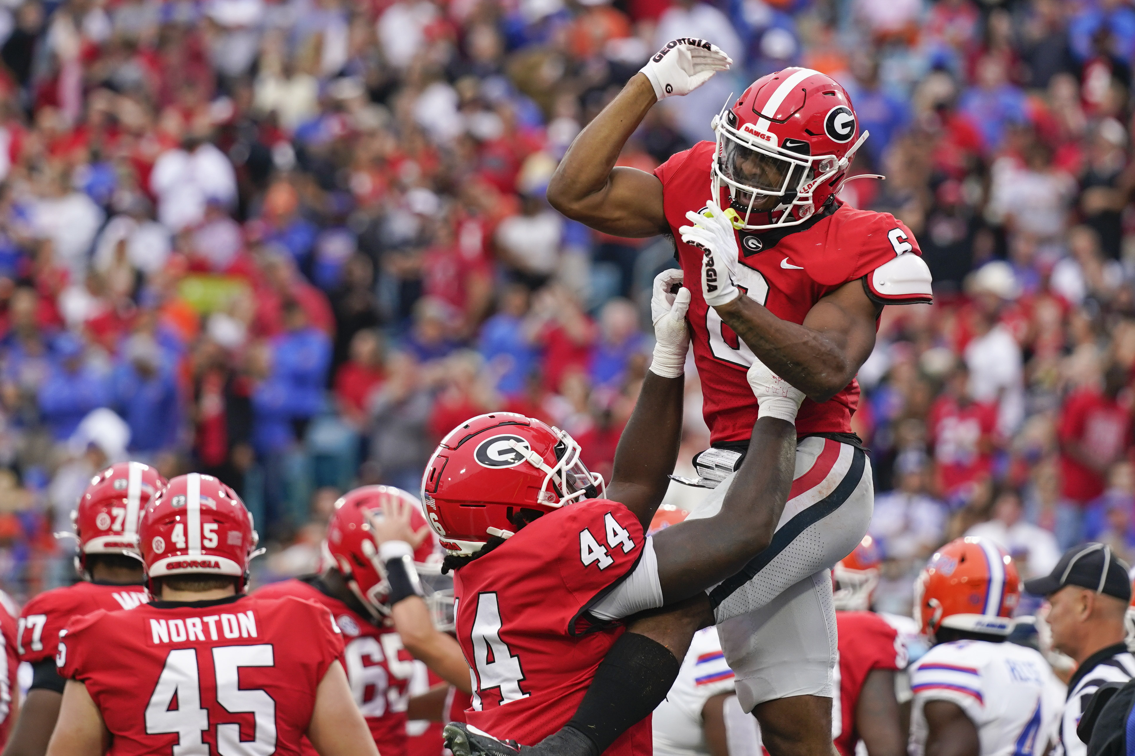 Christopher Smith II Becomes Official Ambassador of Dawg Sports