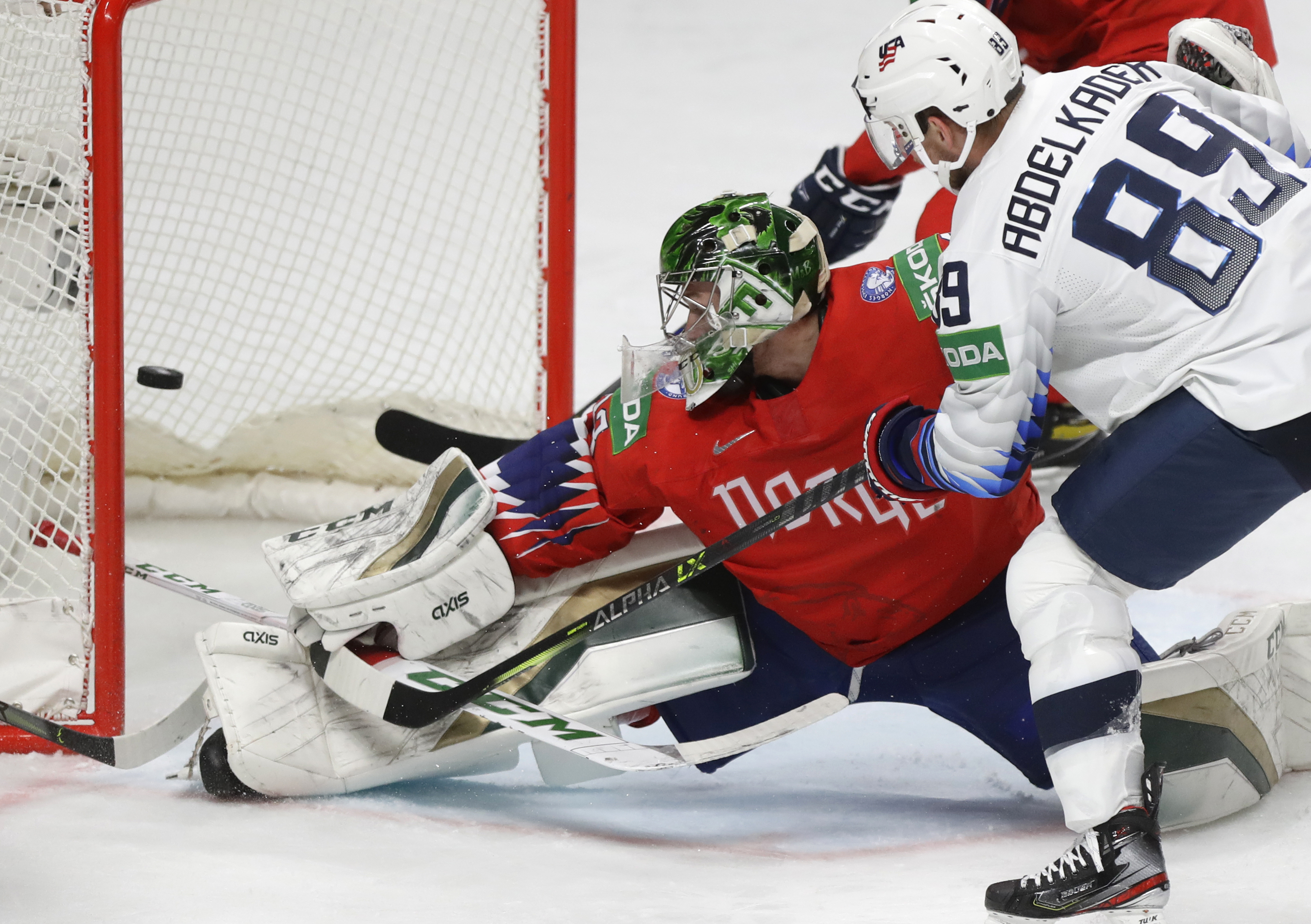 US in world hockey, beating Norway 2-1