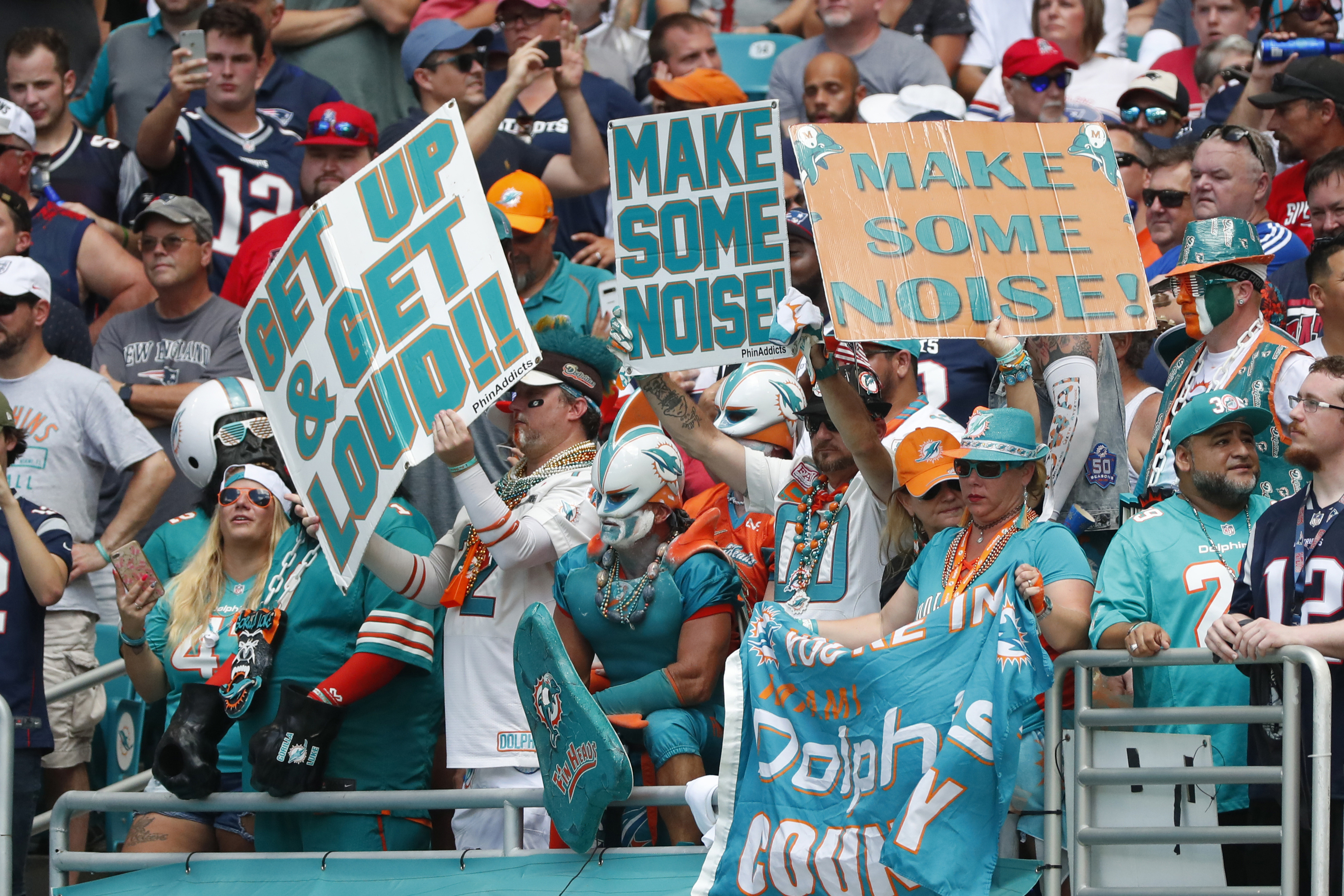 Miami Dolphins to admit 13,000 fans for NFL opener in 'risky' plan