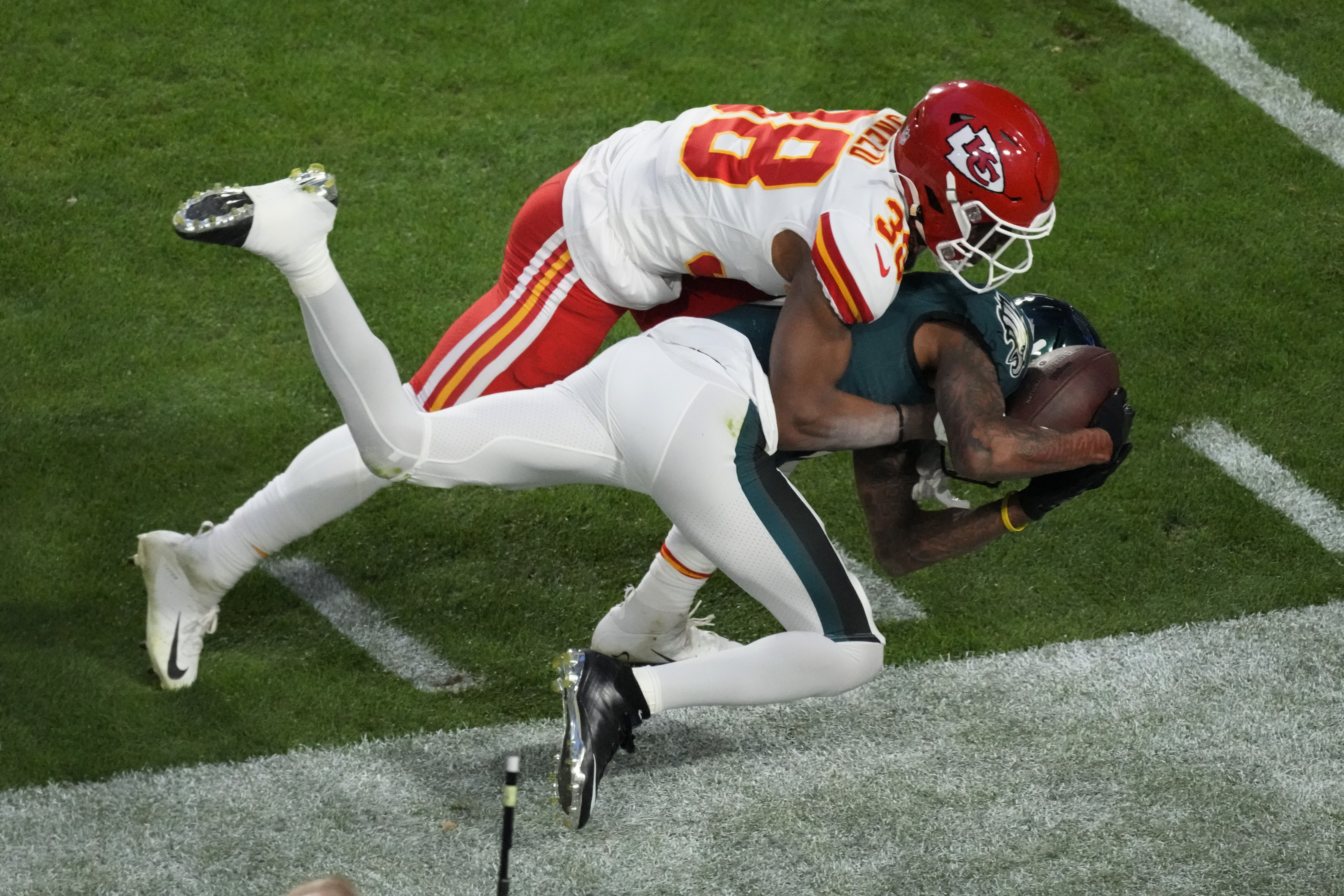 Chiefs cornerback L'Jarius Sneed exits on opening drive