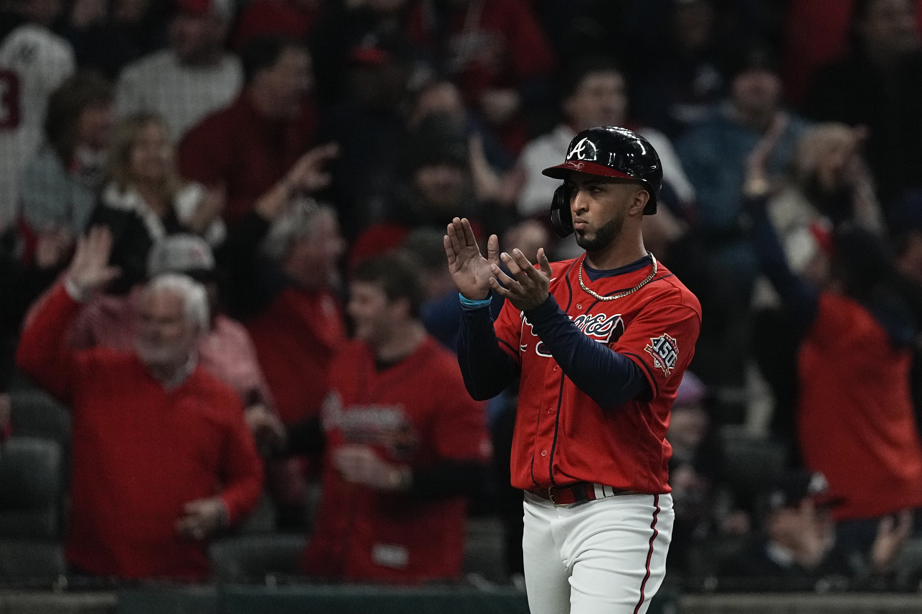 Mr. Clutch: Riley comes up big again, Braves win Game 3