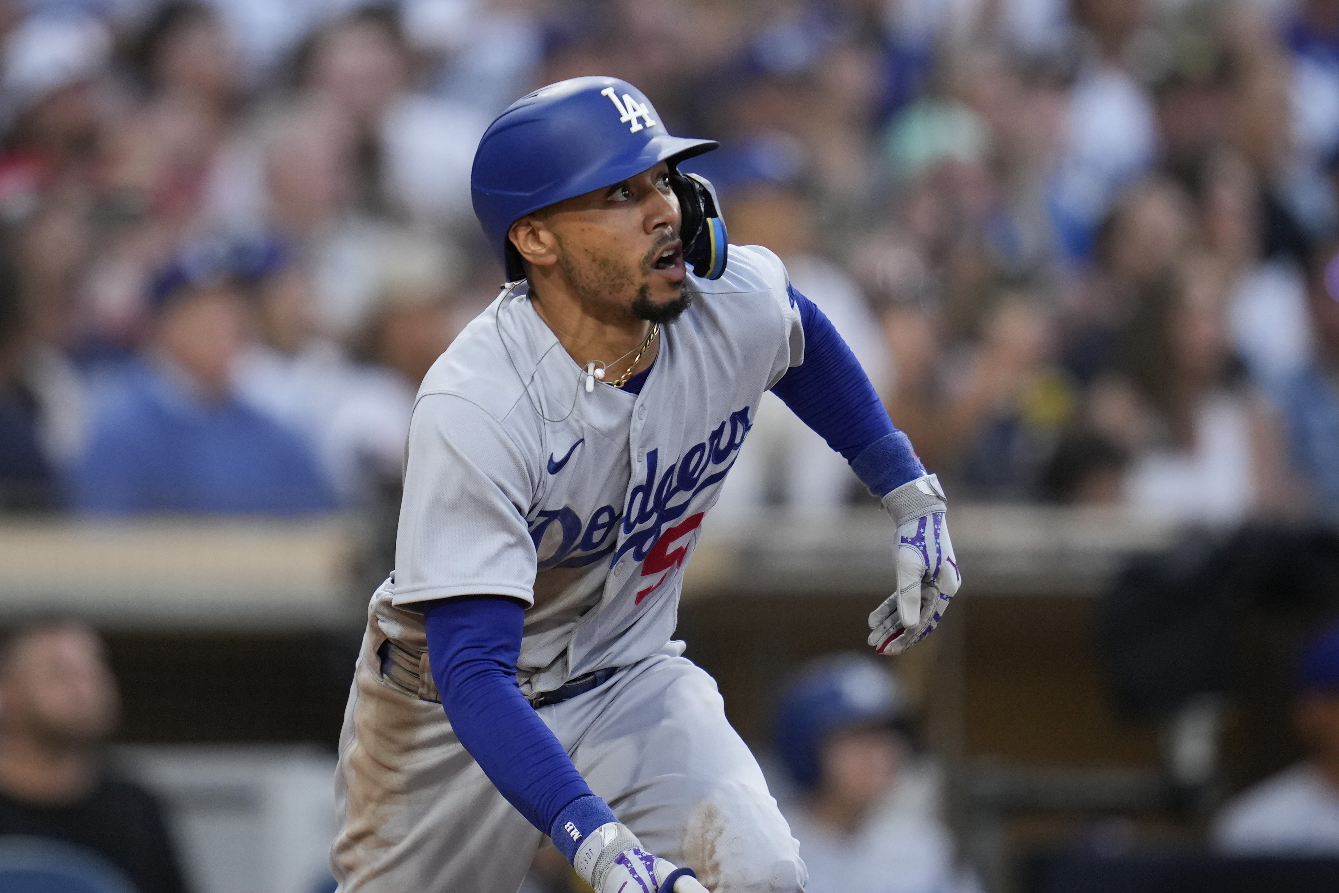 Taylor, Dodgers rally for 5 runs in 8th to beat Padres