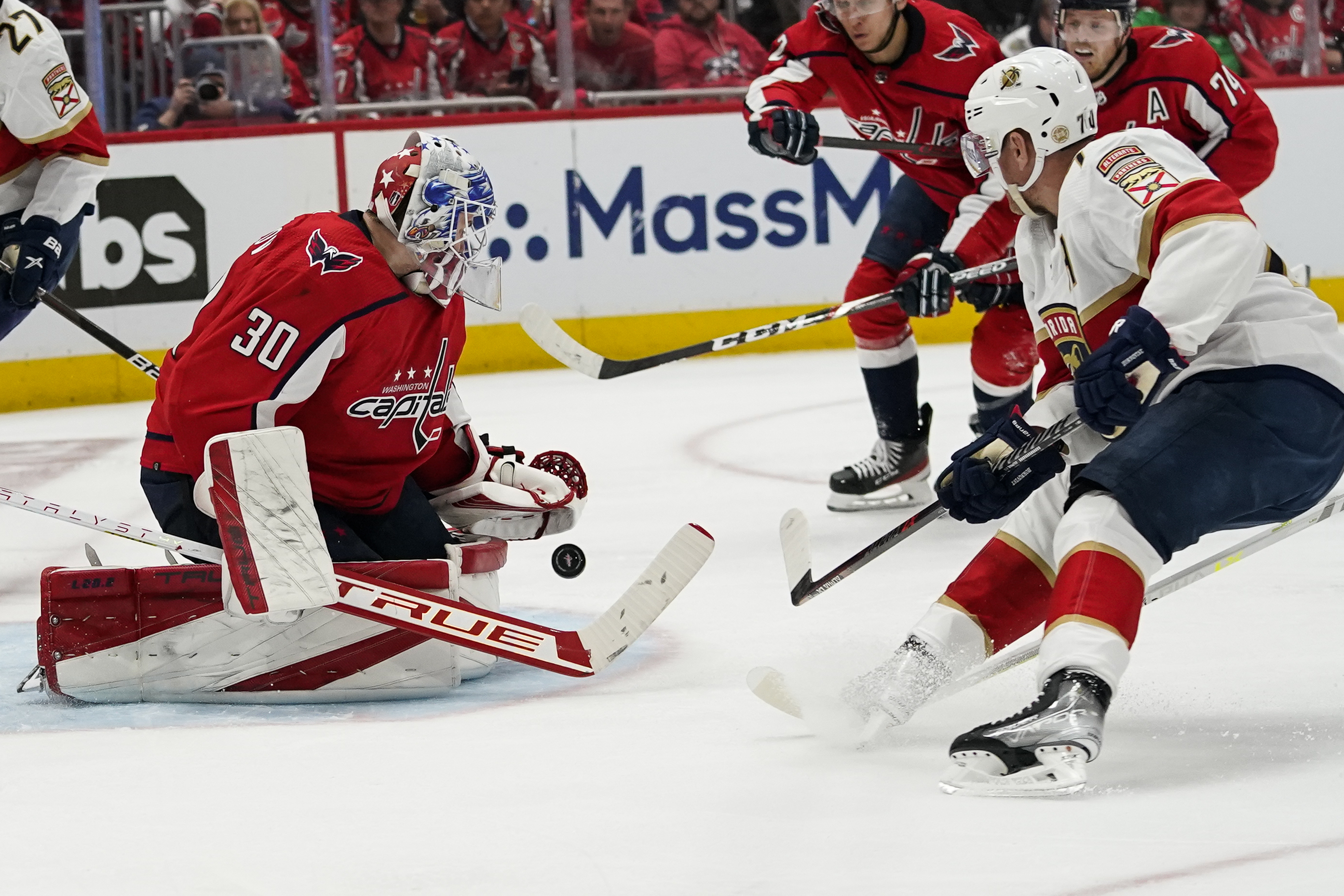 Panthers beat Caps in OT, win series for 1st time since '96