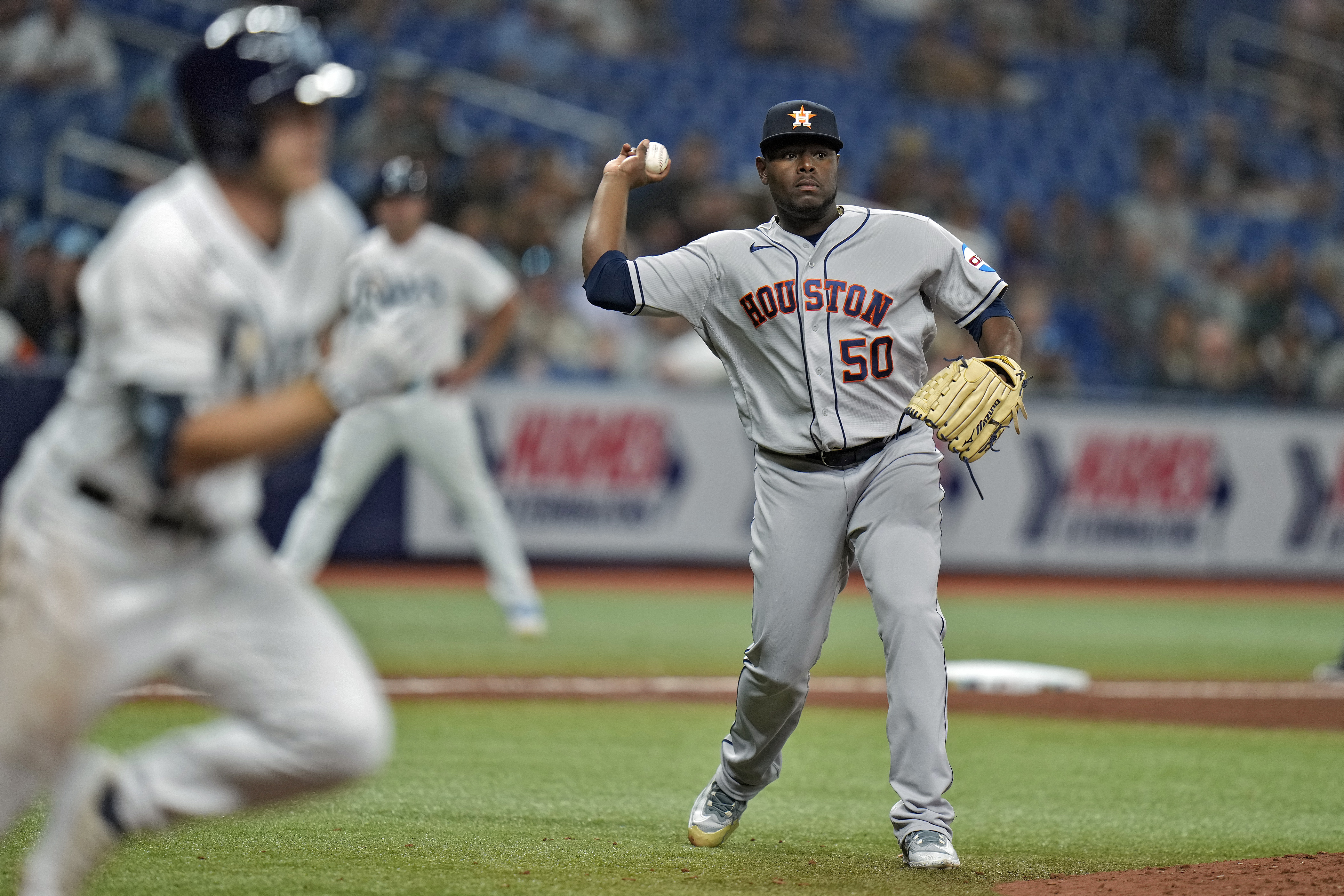Astros Shut Out Rays for 2nd Straight Game, Led by Brown