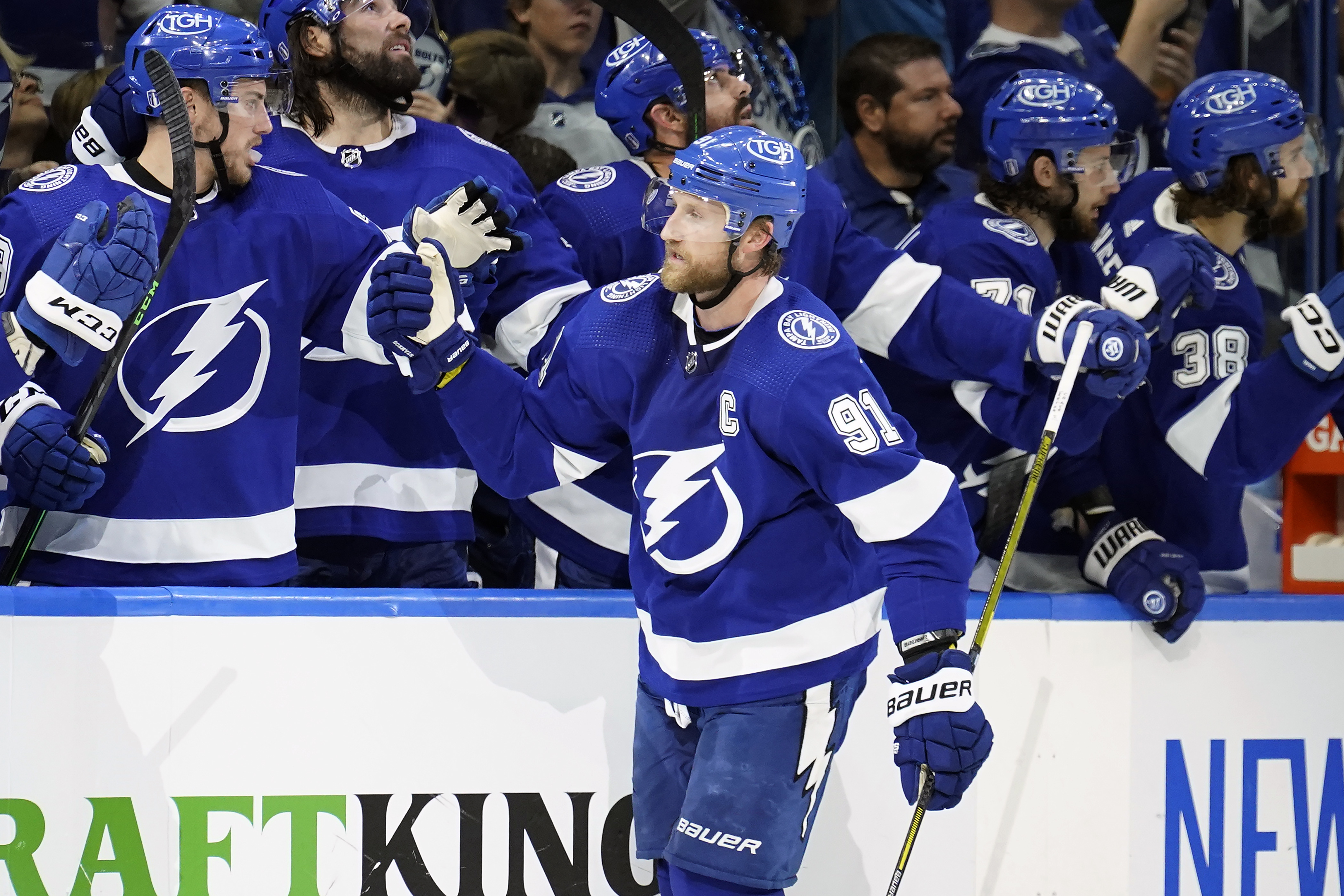 Palat scores late, Lightning beat Rangers 3-2 in Game 3