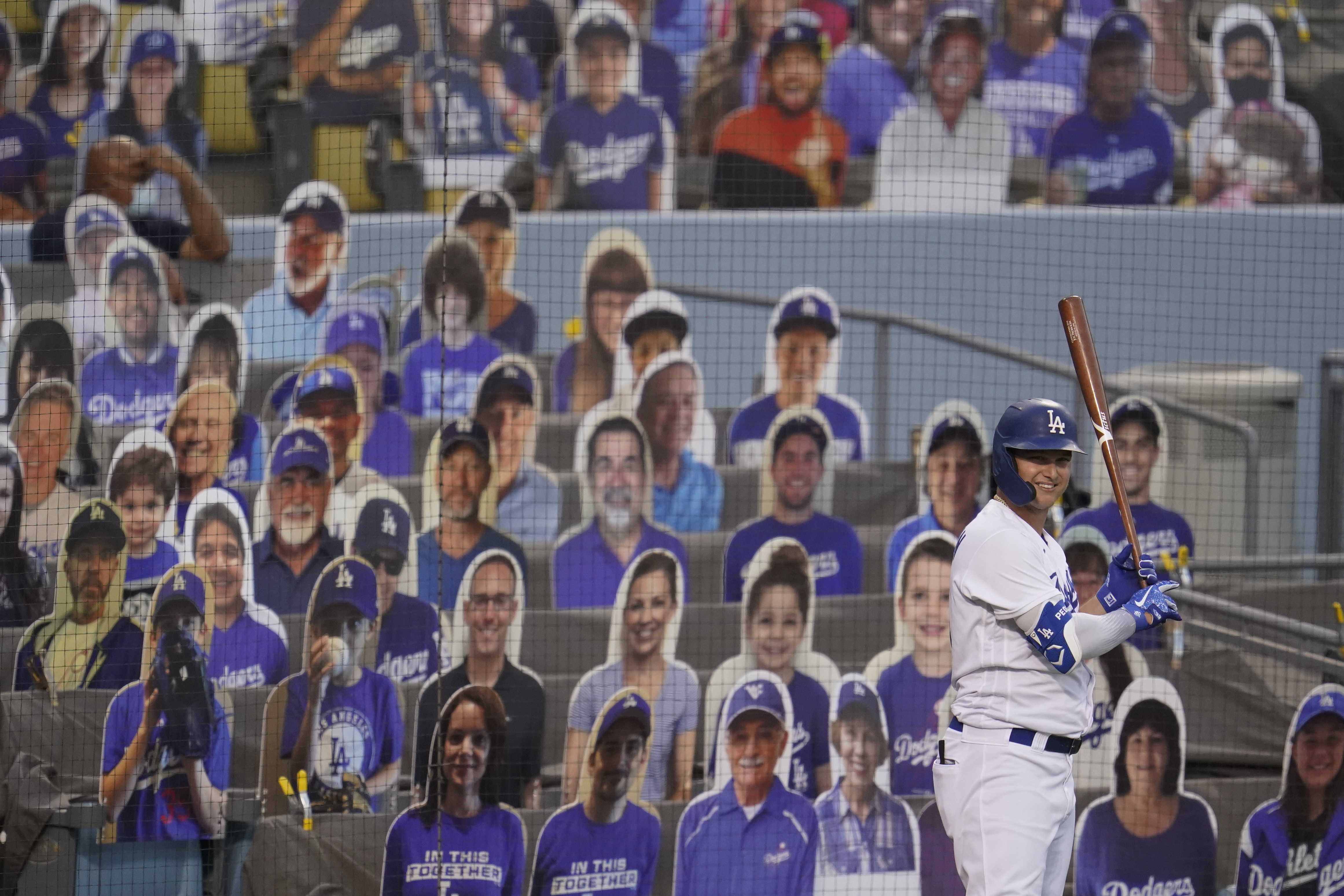 Seager brothers go deep, Dodgers rally past Mariners 11-9 - ABC7