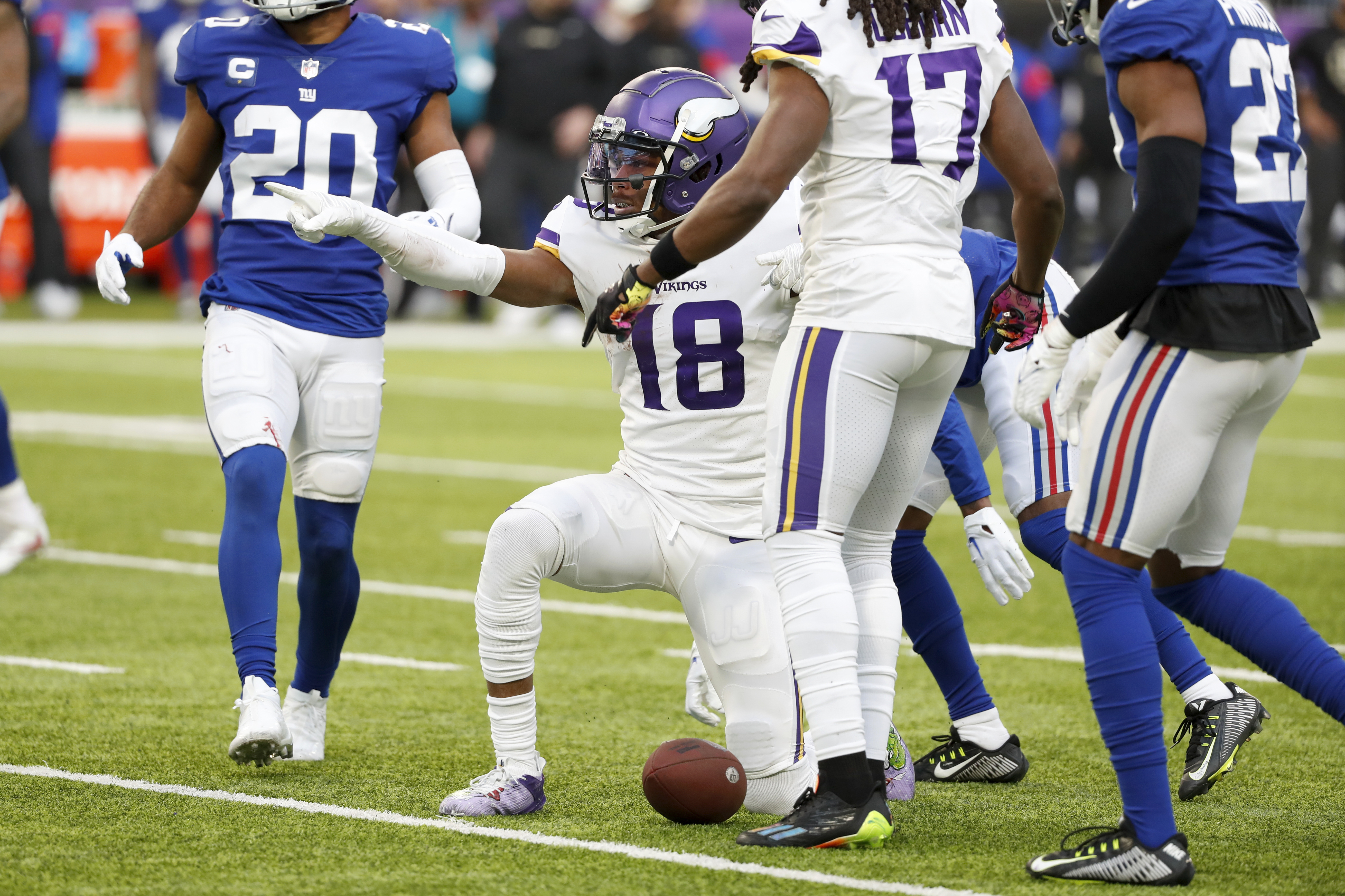 Minnesota Vikings edge New York Giants 27-24 on Greg Joseph's game