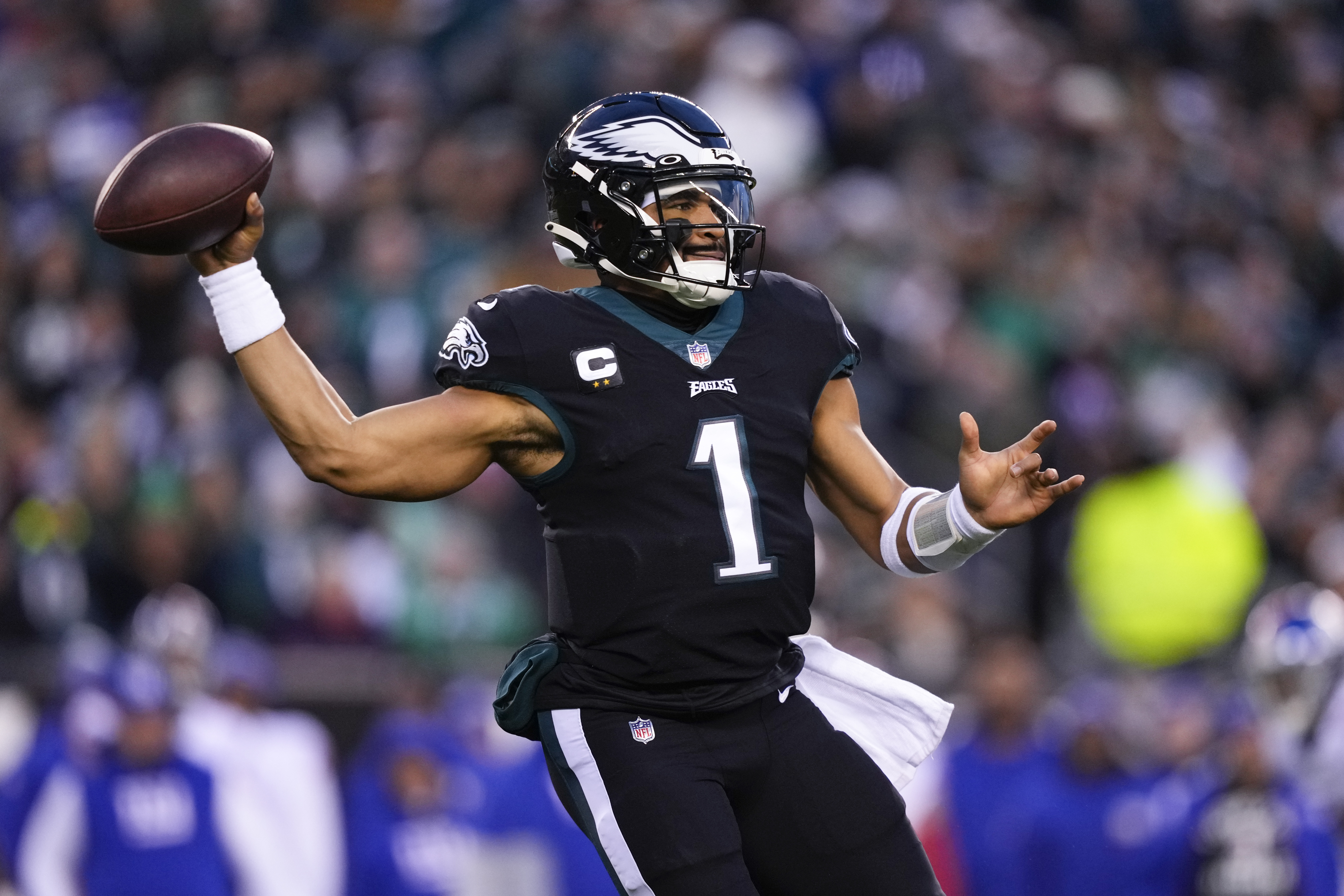 Hurts returns from injury, leads Eagles to No. 1 seed in NFC – KXAN Austin