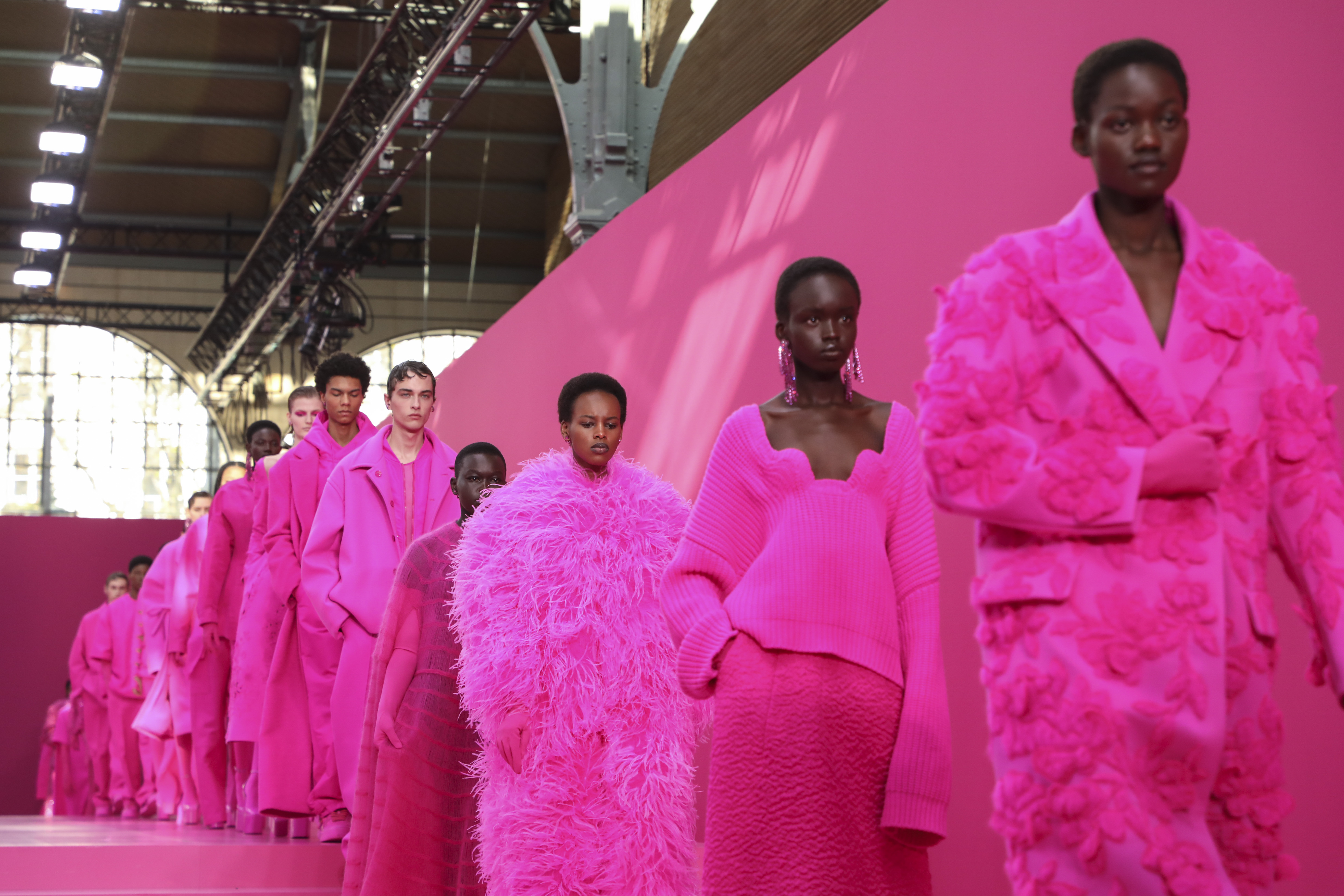 Valentino gets 'pretty in pink' in bold Paris show