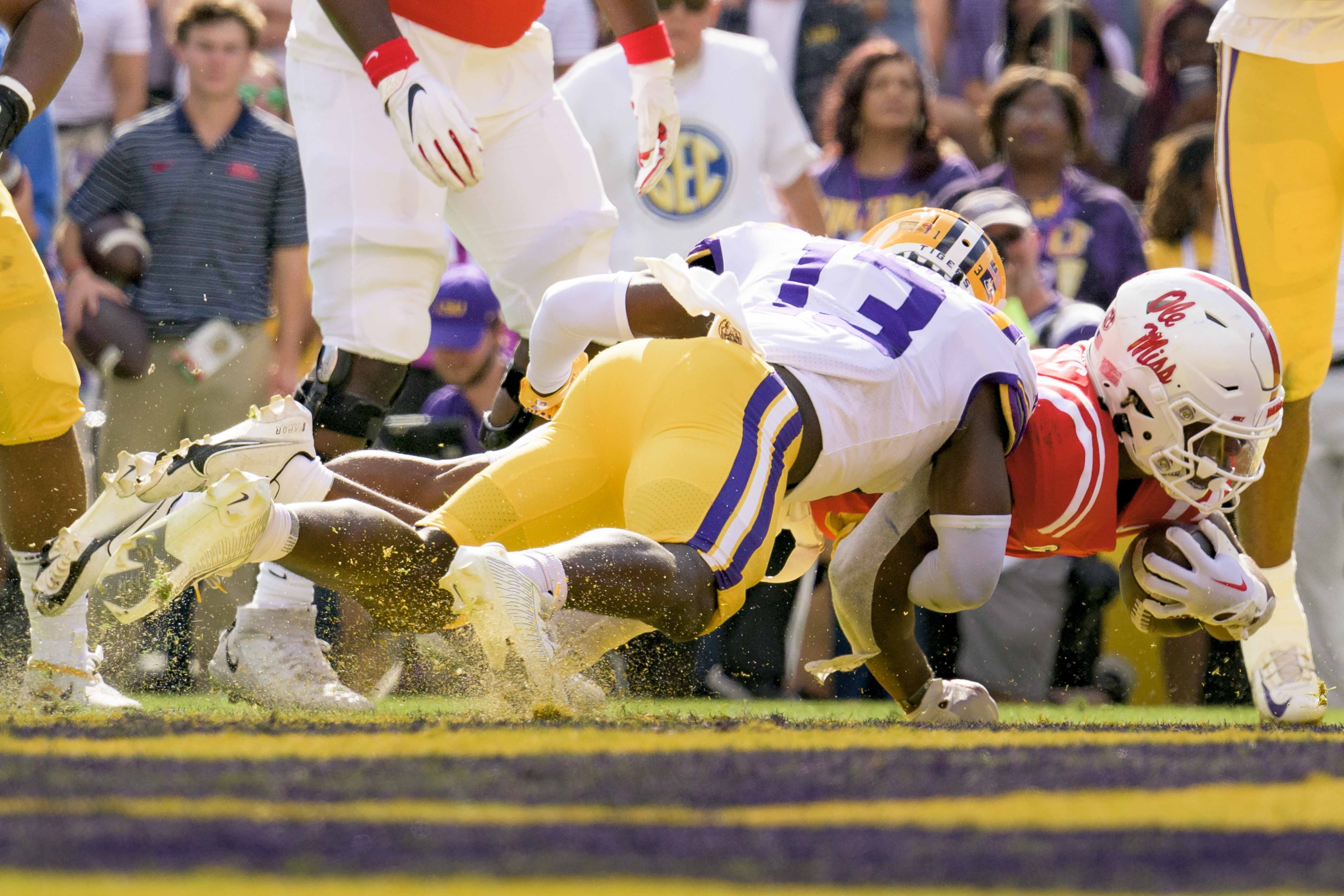 Ole Miss vs LSU: Rebels Announce Uniform Combination