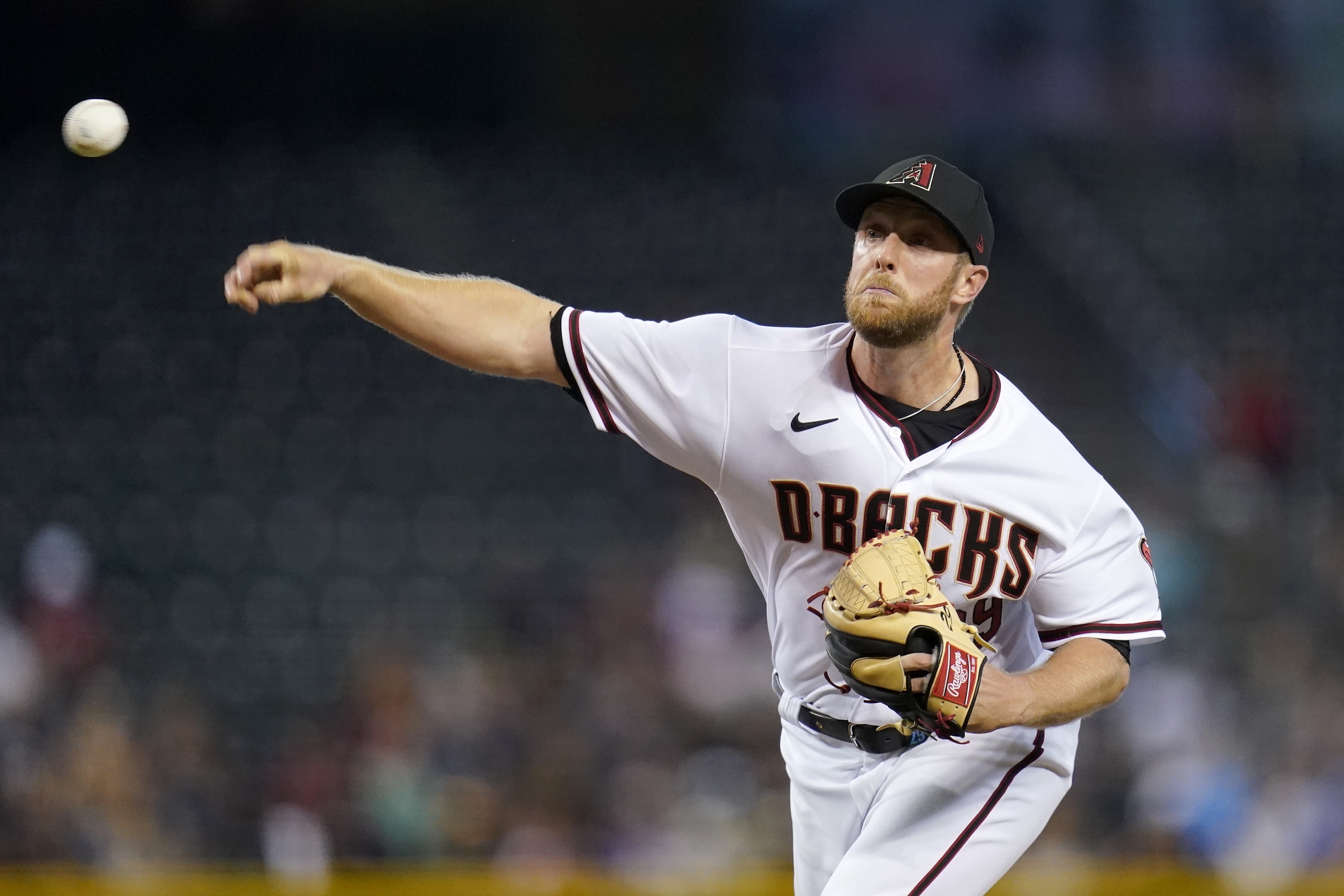 Diamondbacks designate Carson Kelly for assignment, nearly closing