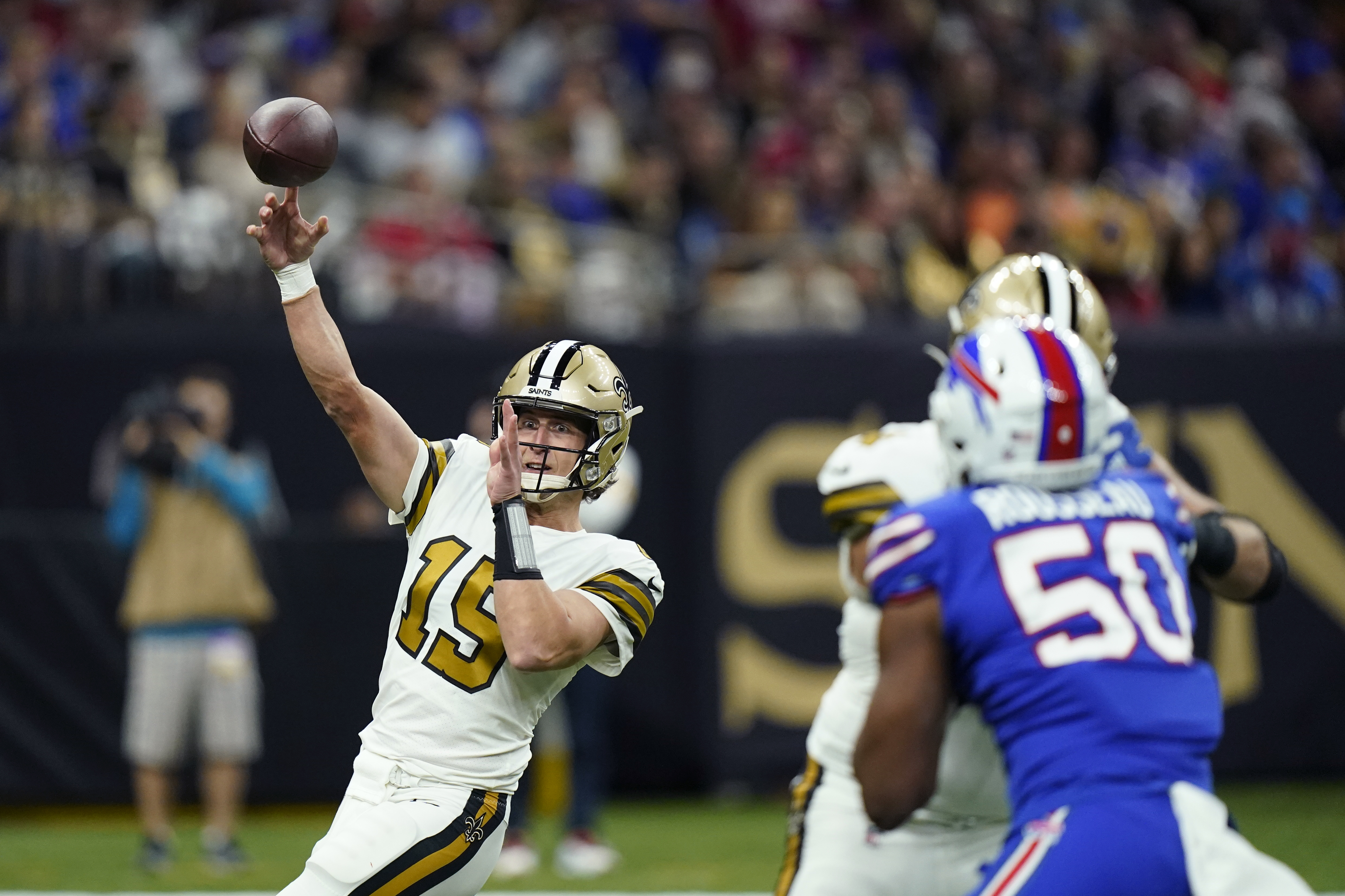 Allen throws for 4 TDs as Bills beat hobbled Saints, 31-6