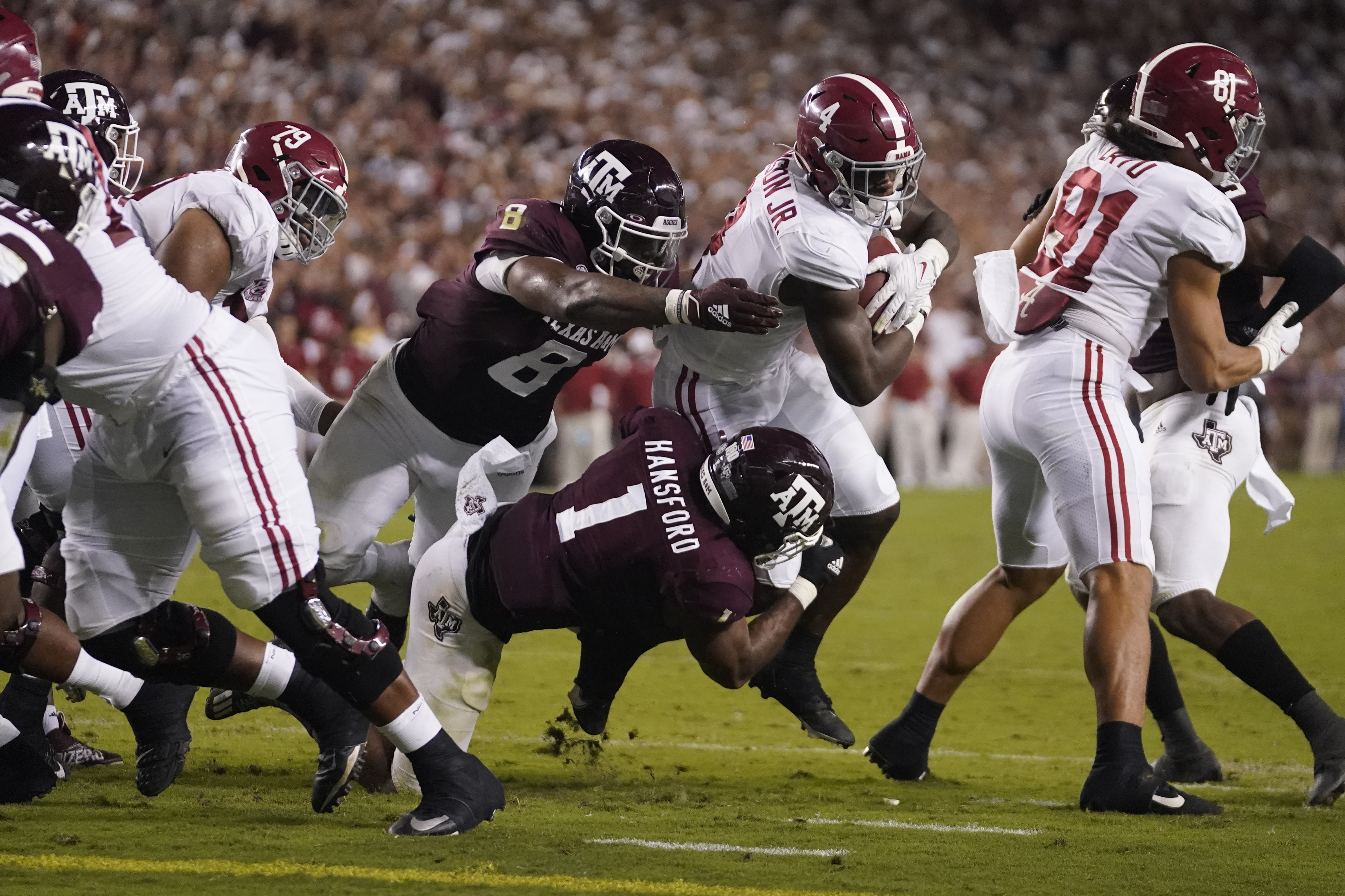 Texas A&M beats No. 1 Alabama 41-38 on last-play field goal