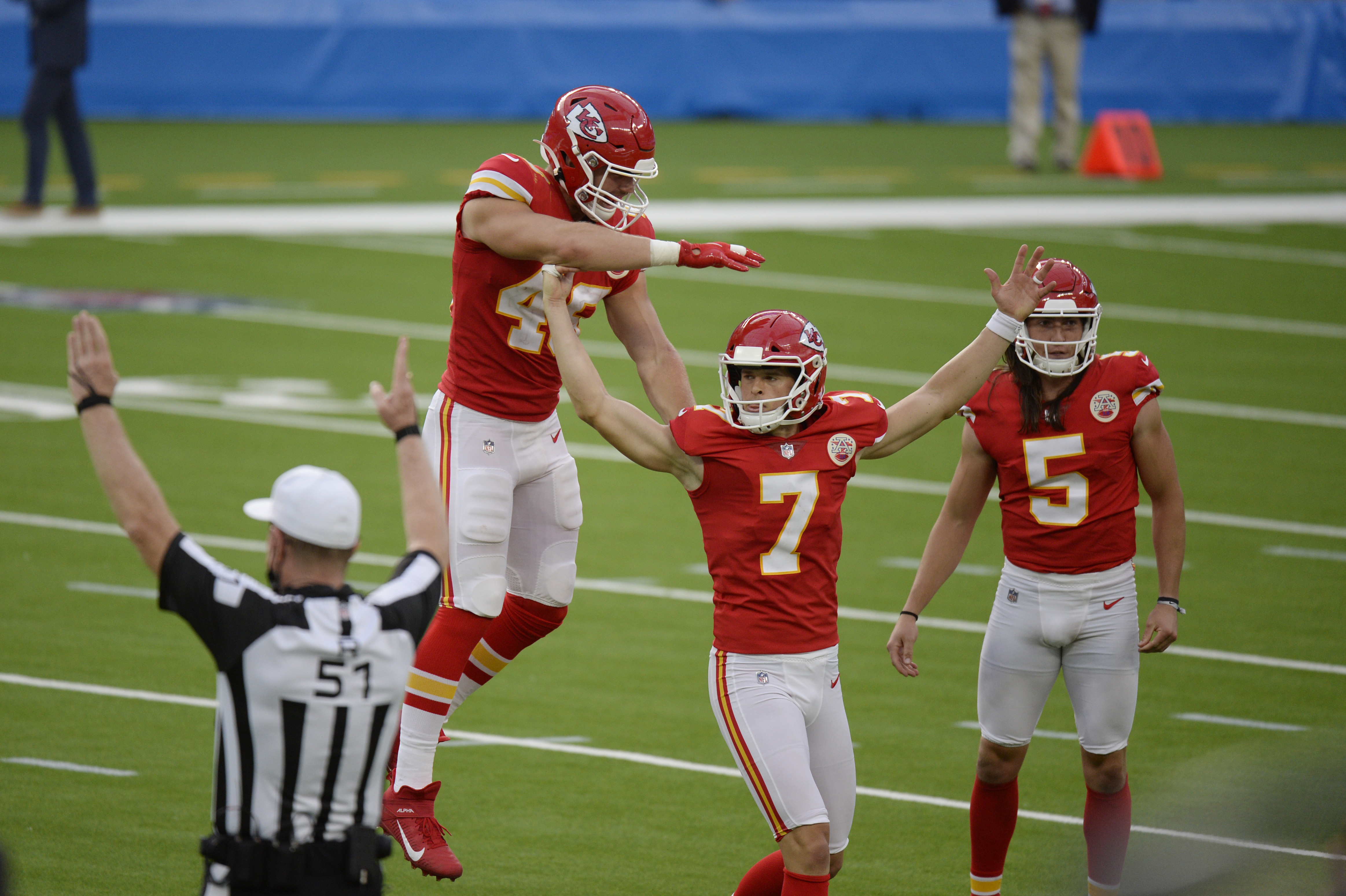 Chiefs' Andy Reid downplays Harrison Butker concerns