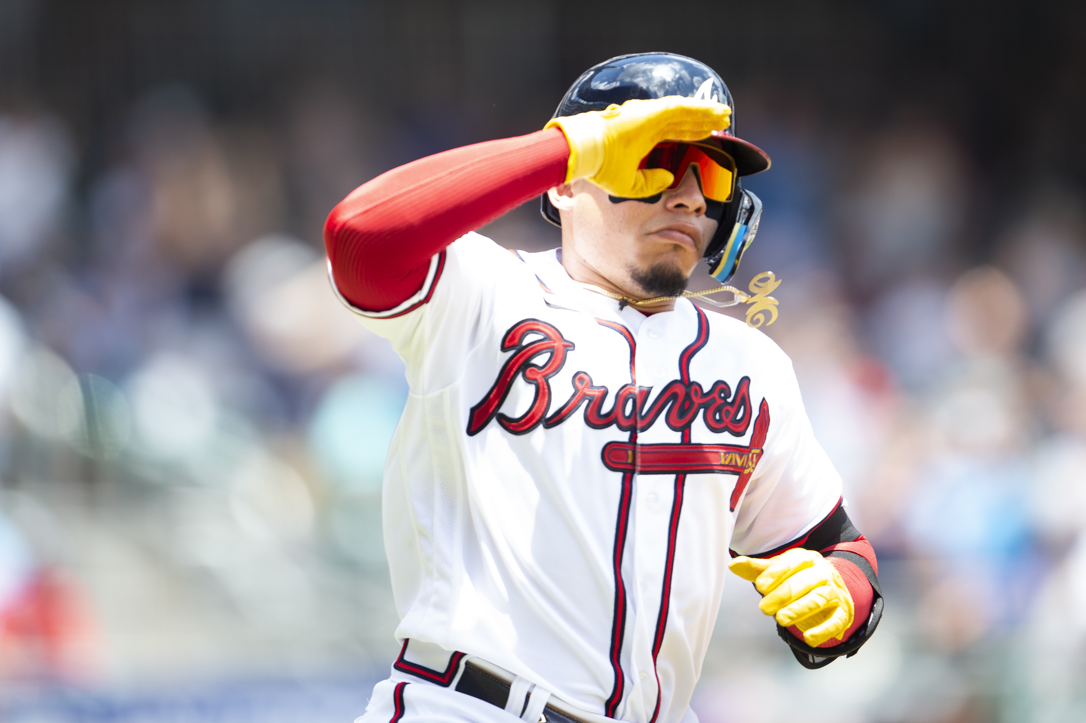 Duvall homers twice, Braves beat Bucs for 11th straight win