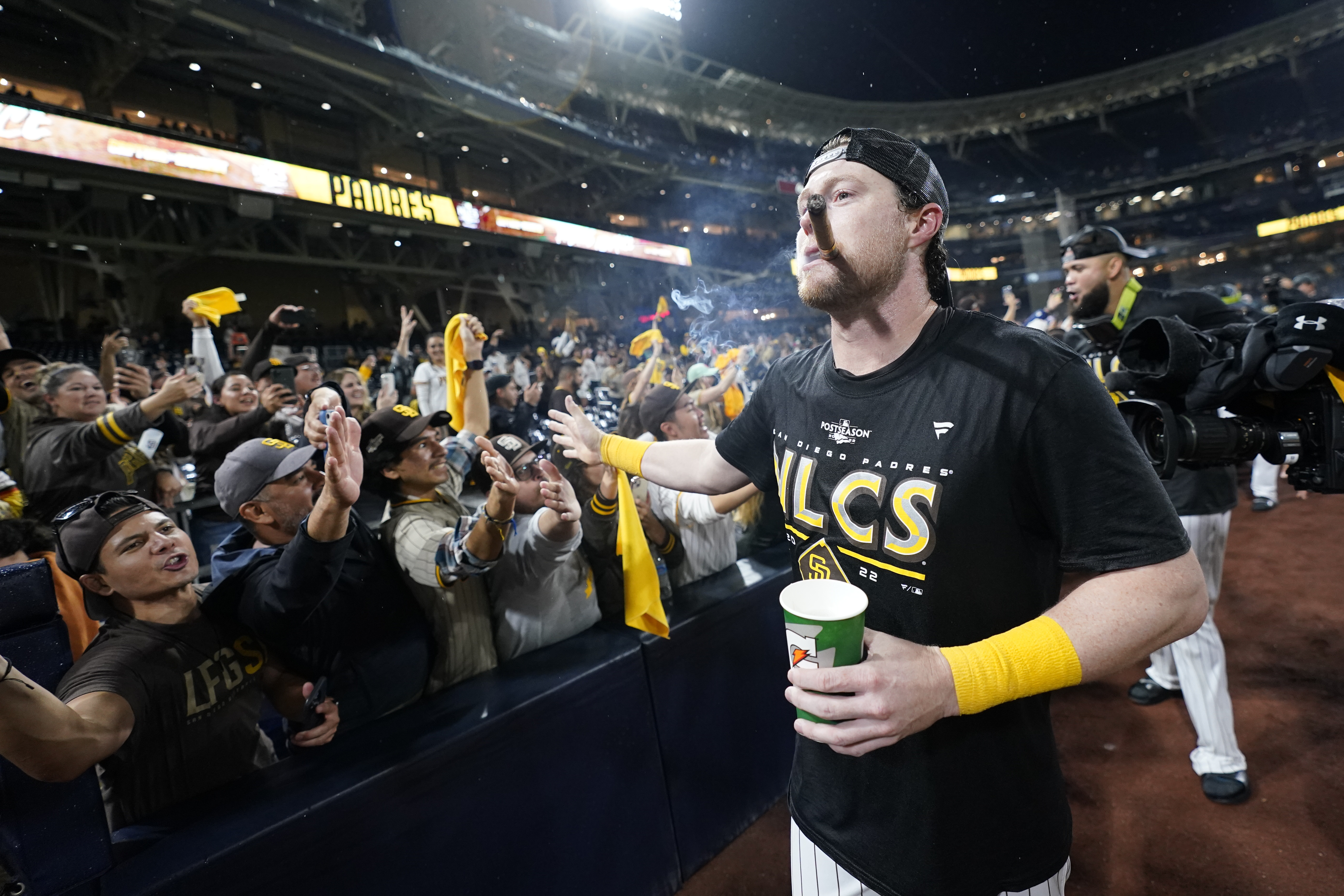 Jake Cronenworth, Padres rally to stun Dodgers 5-3 to reach NLCS