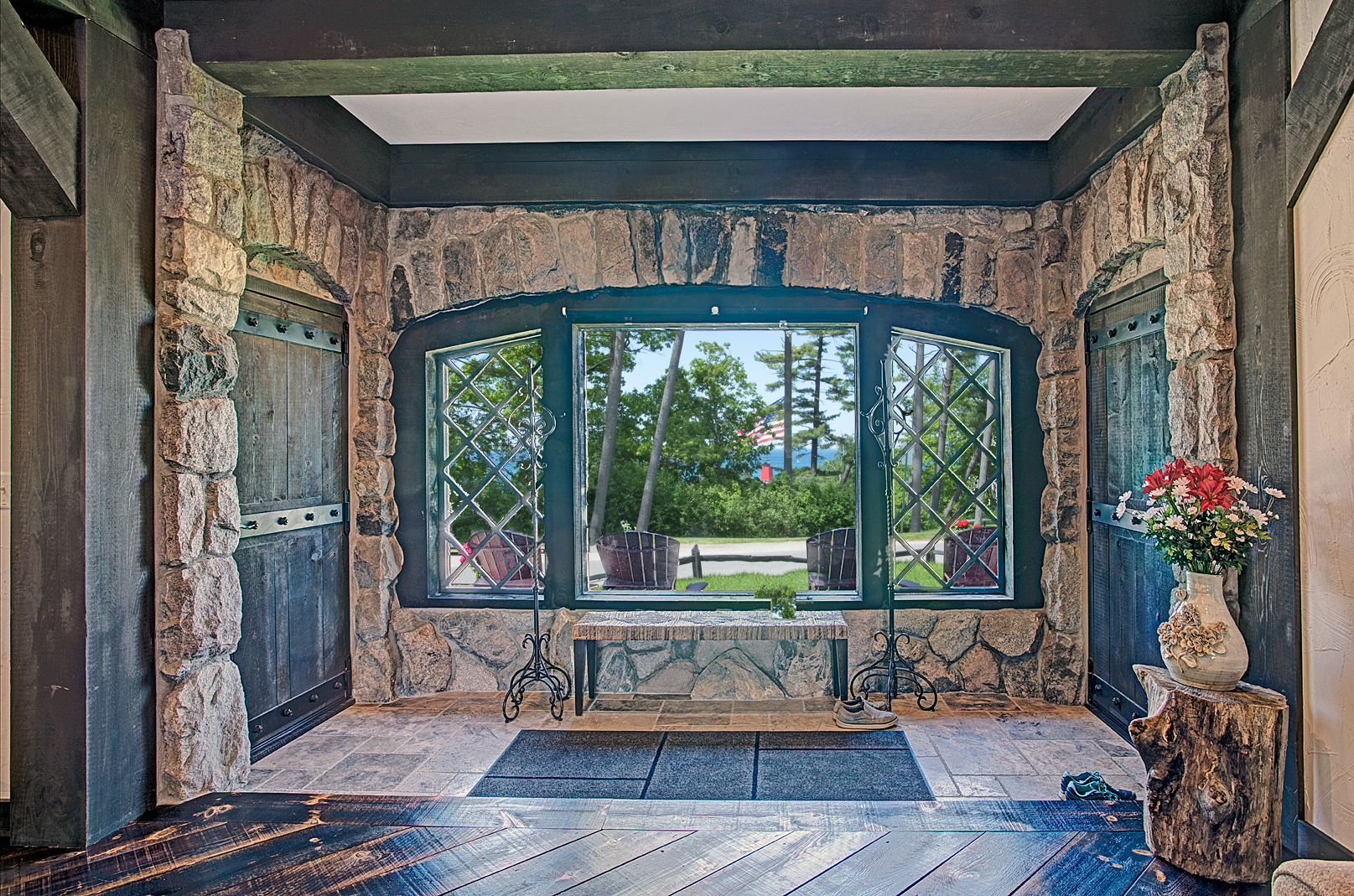 Michigan's Thatch House Is a Masterful Mushroom-Styled Renovation