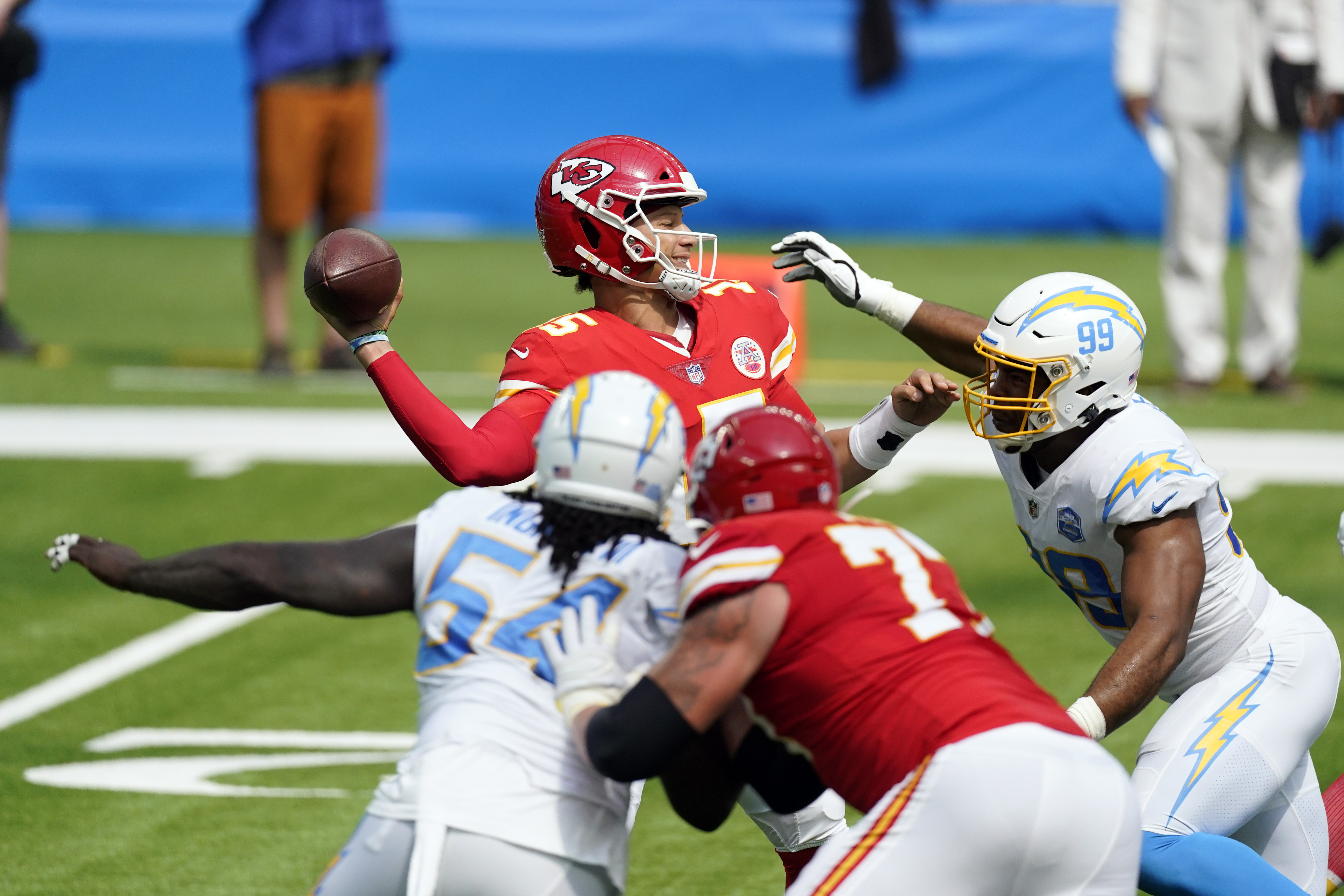 Butker good from 58 in OT, Chiefs survive Herbert's LA debut