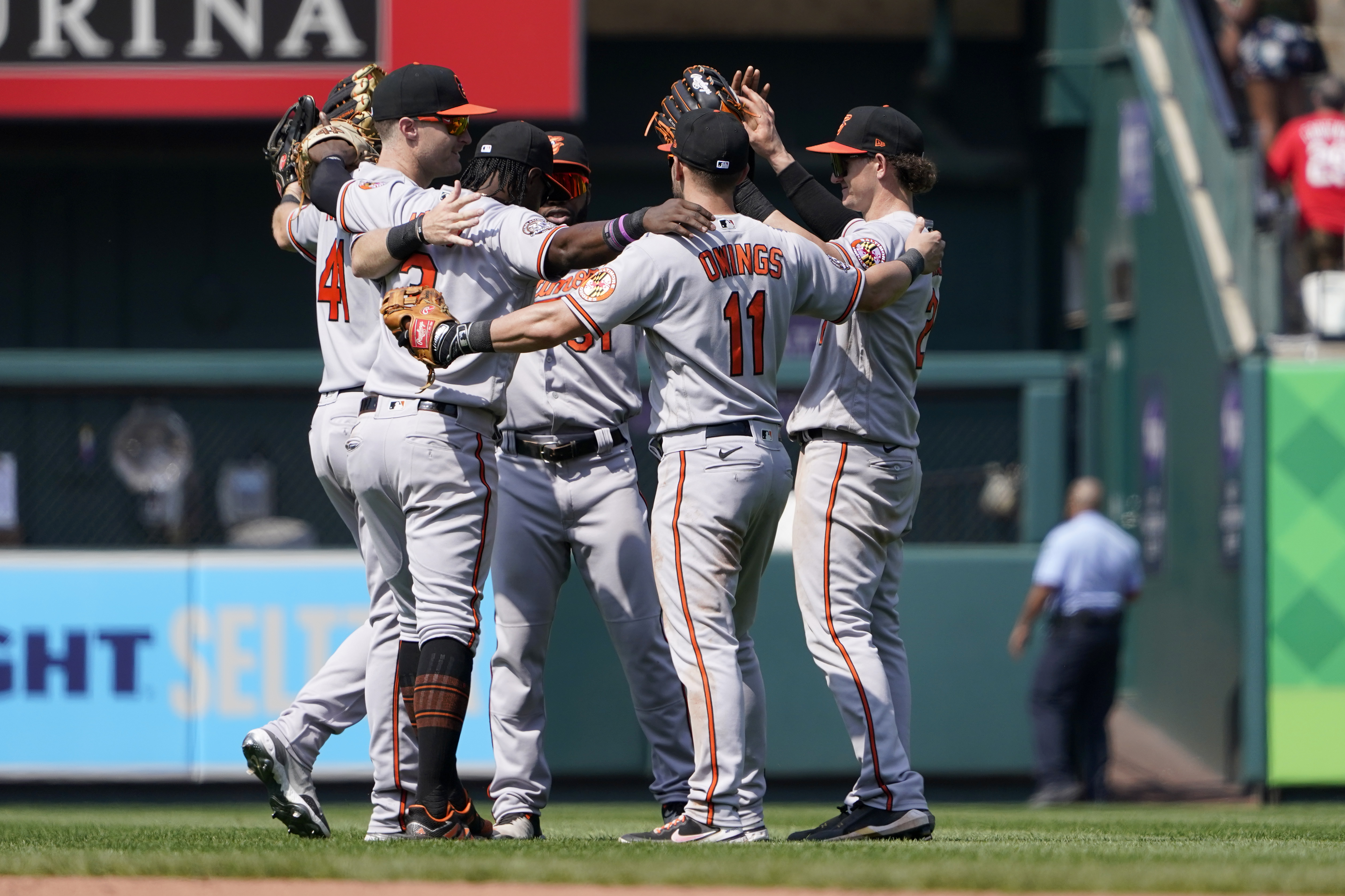 Bader, Arenado homer as Cardinals beat Diamondbacks 7-5