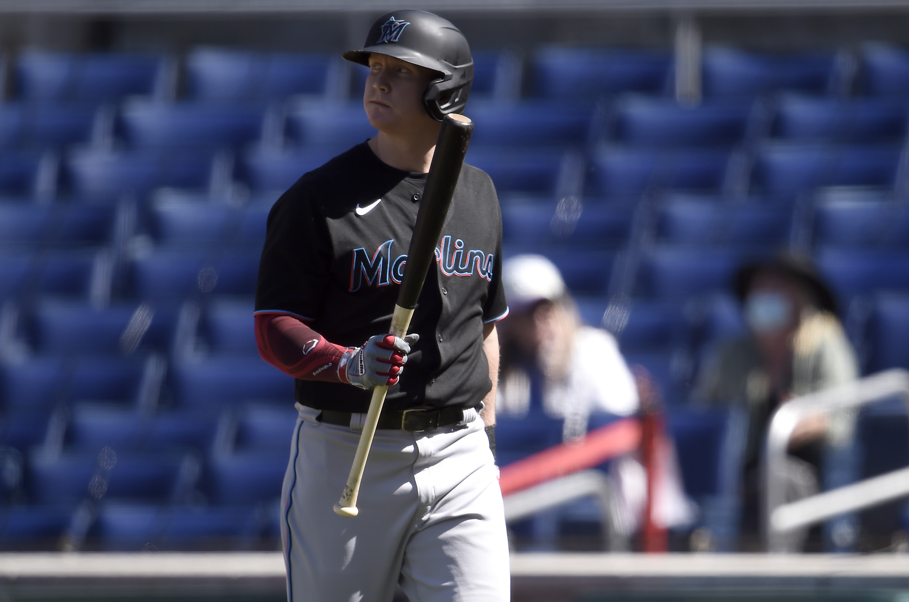 Aguilar's 5th HR in 6 games leads Marlins over Brewers 6-2