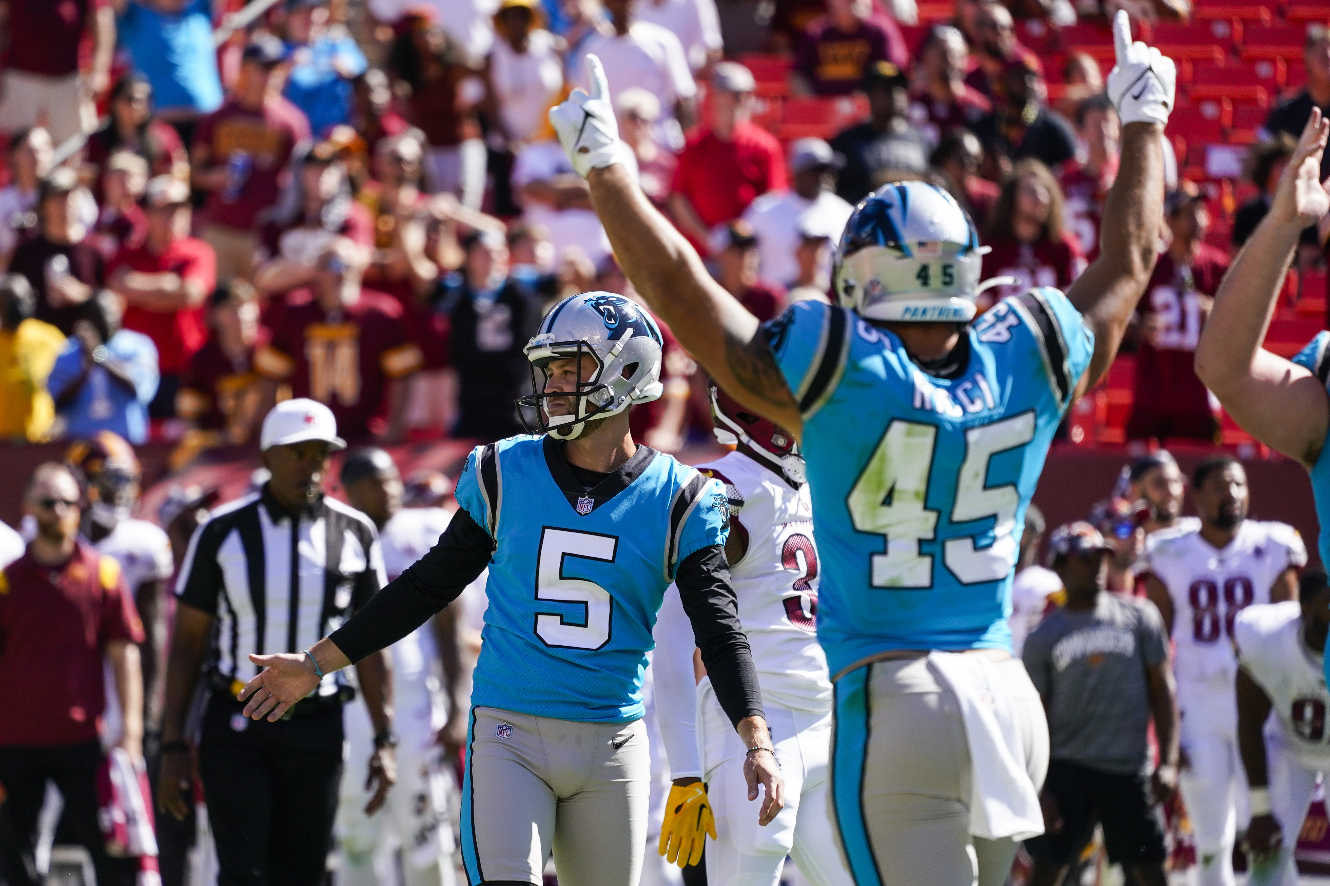 Panthers' Darnold, Gonzalez carted off with injuries in preseason game