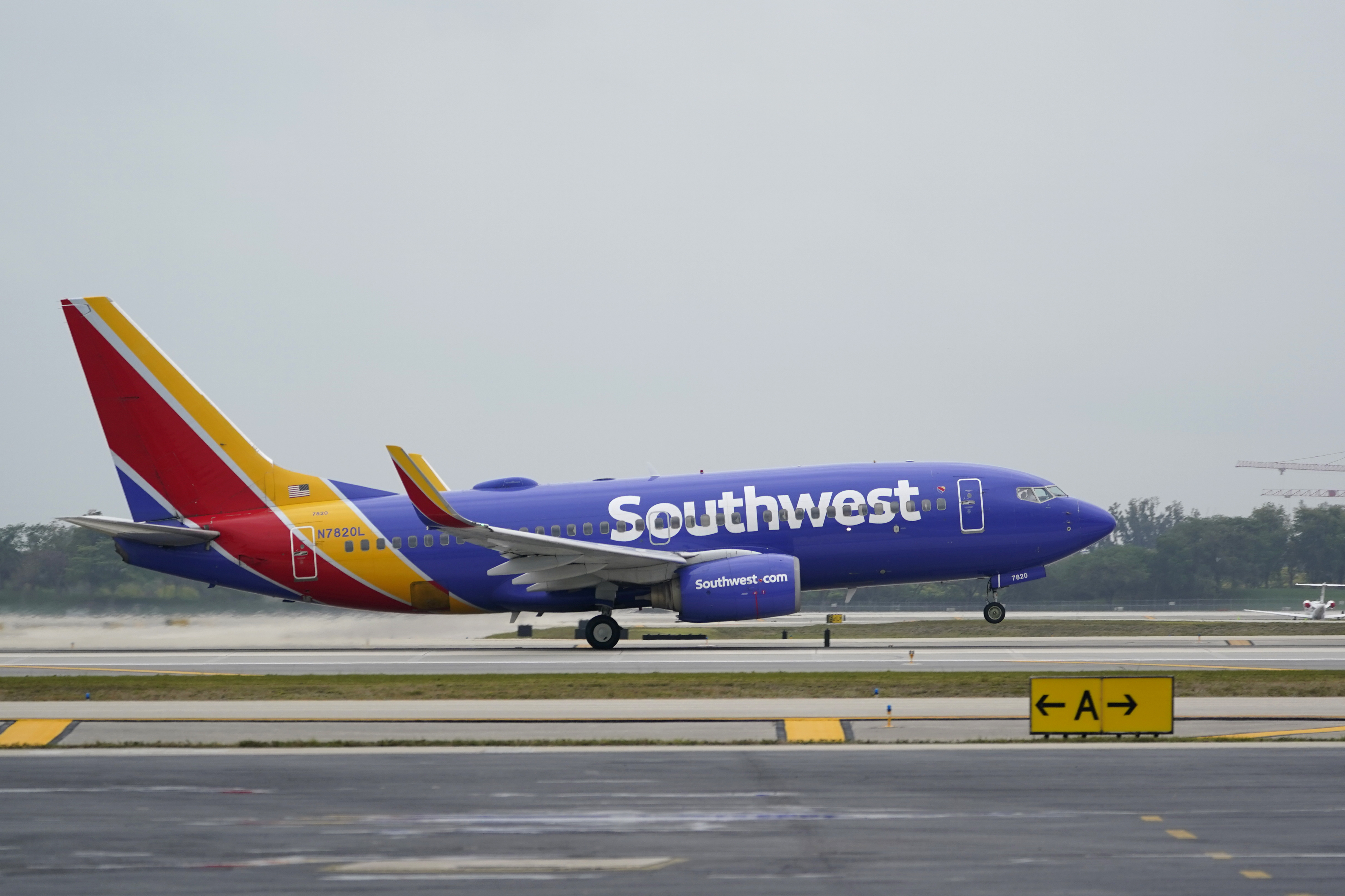 southwest airlines wine carry on