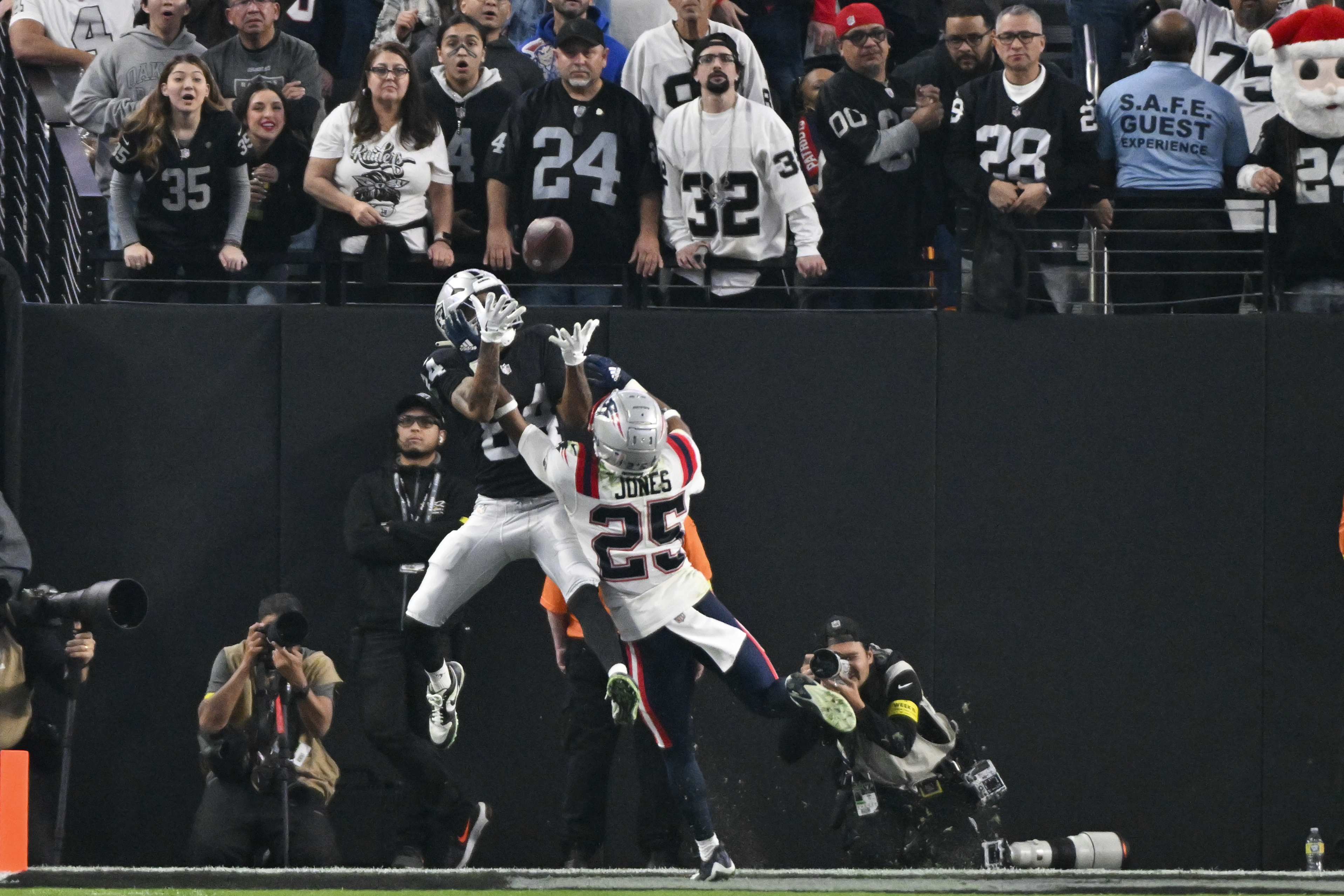 Raiders' wild last-second win over Pats still talk of NFL - The San Diego  Union-Tribune