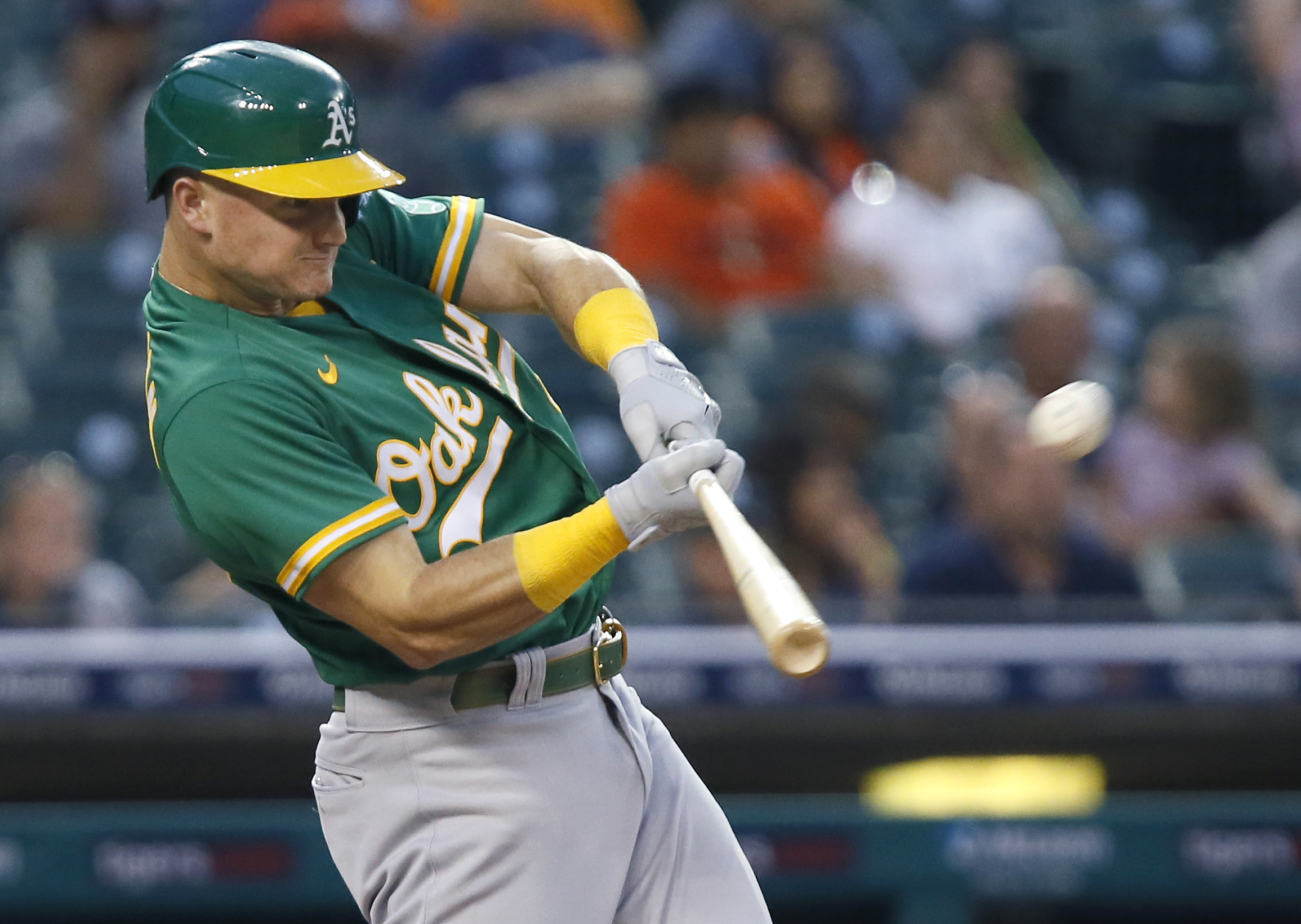 Blue Jays acquire 3B Matt Chapman from Oakland for 4 players