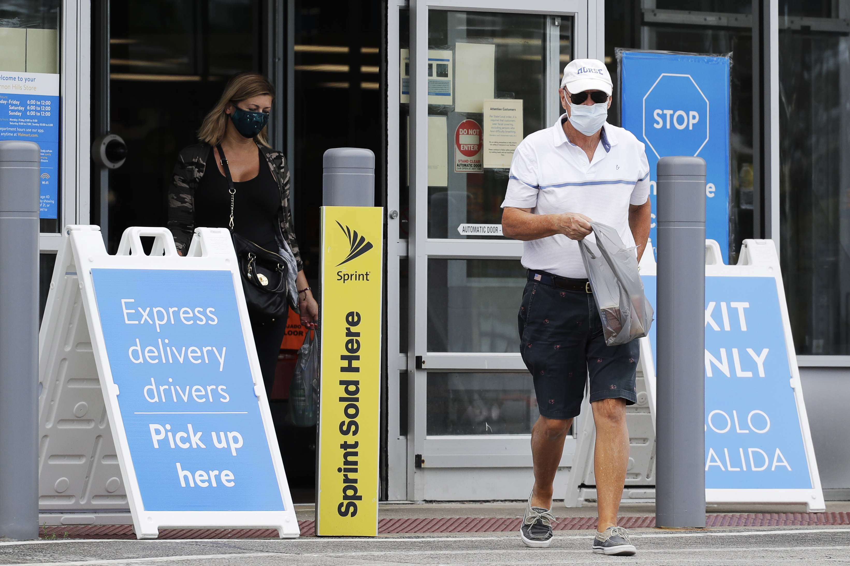 Walmart to temporarily close northwest Miami-Dade store to sanitize building