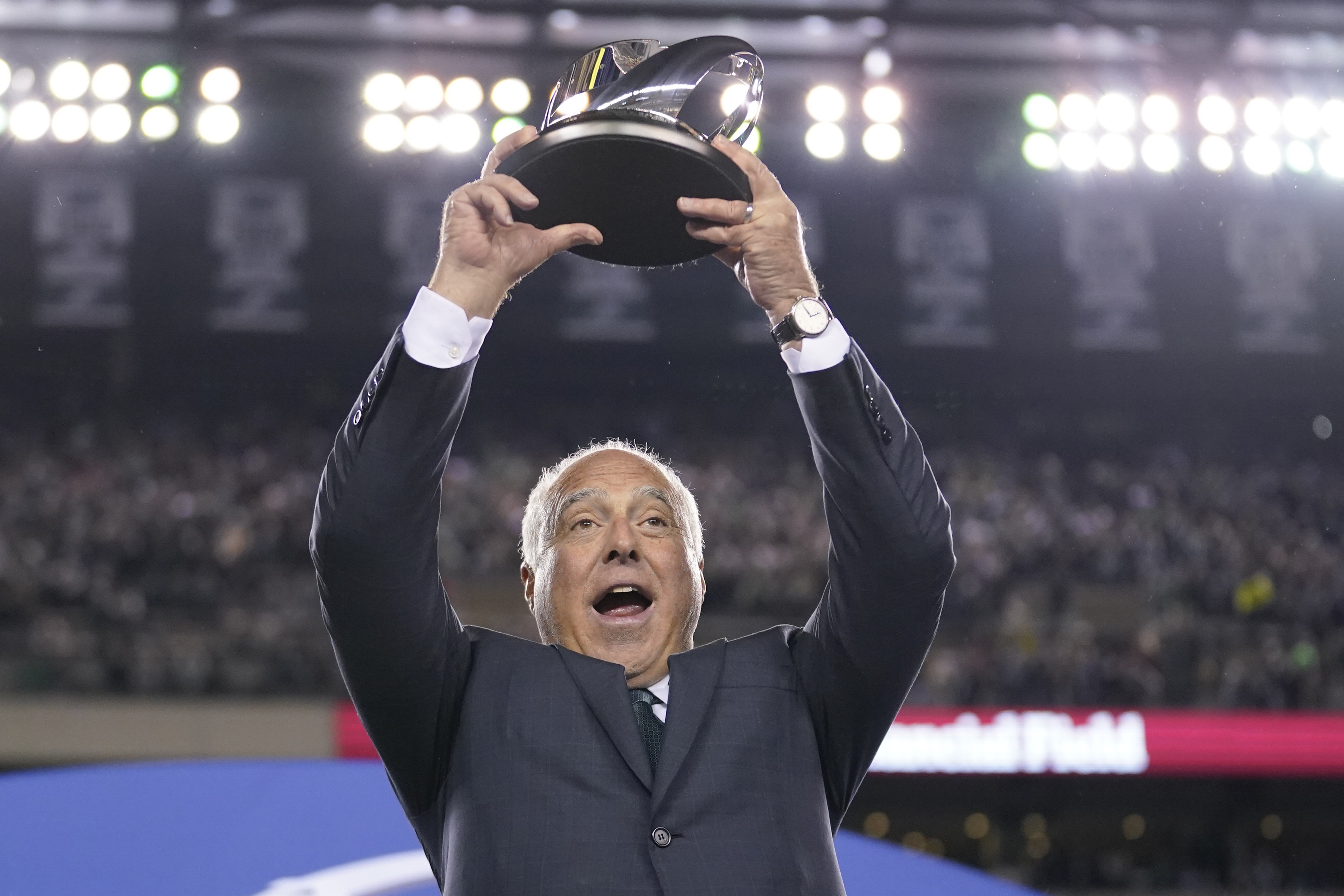 Chiefs' Hunt, Eagles' Lurie behind Super Bowl-winning teams