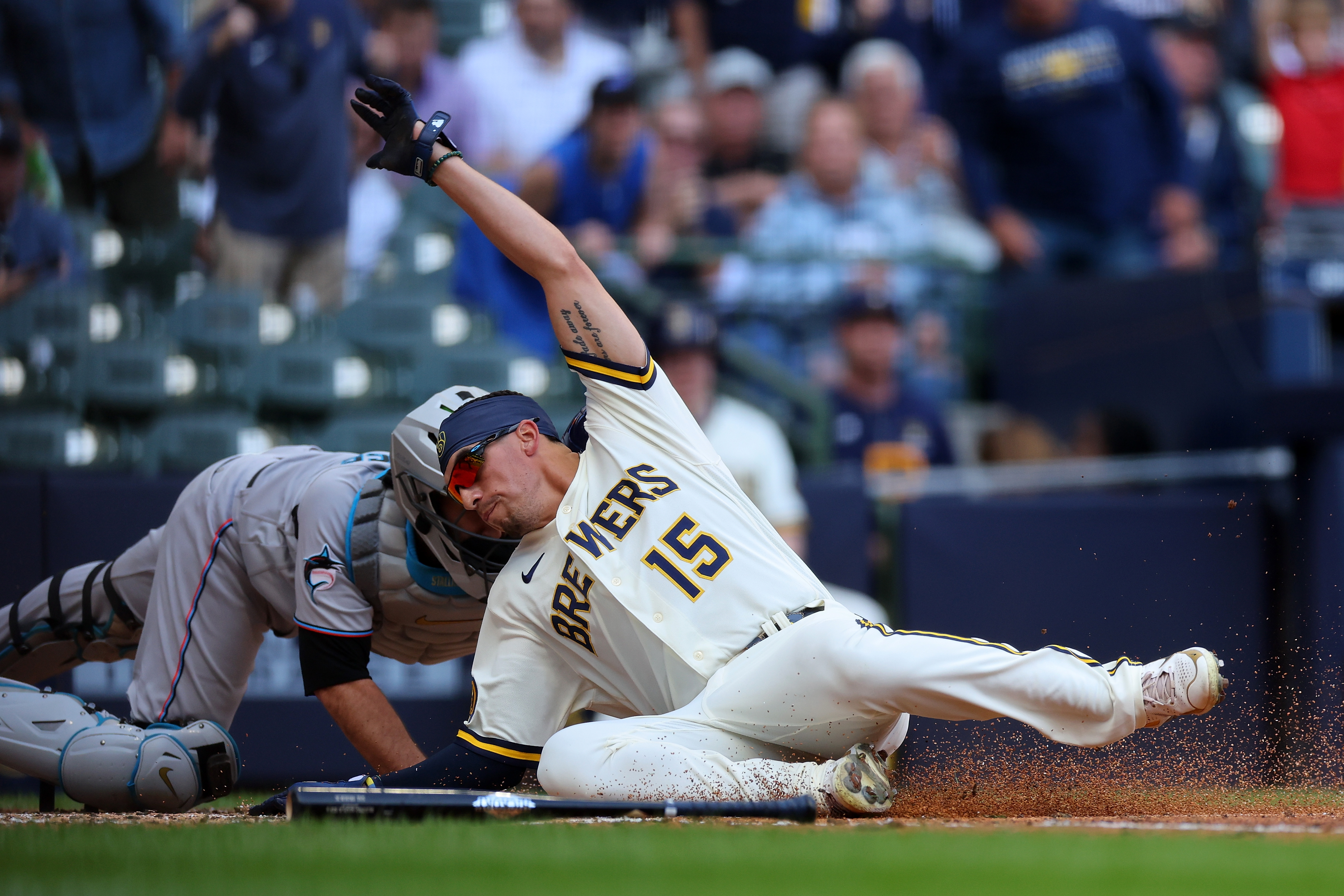 Brewers beat Nationals to end four-game slide