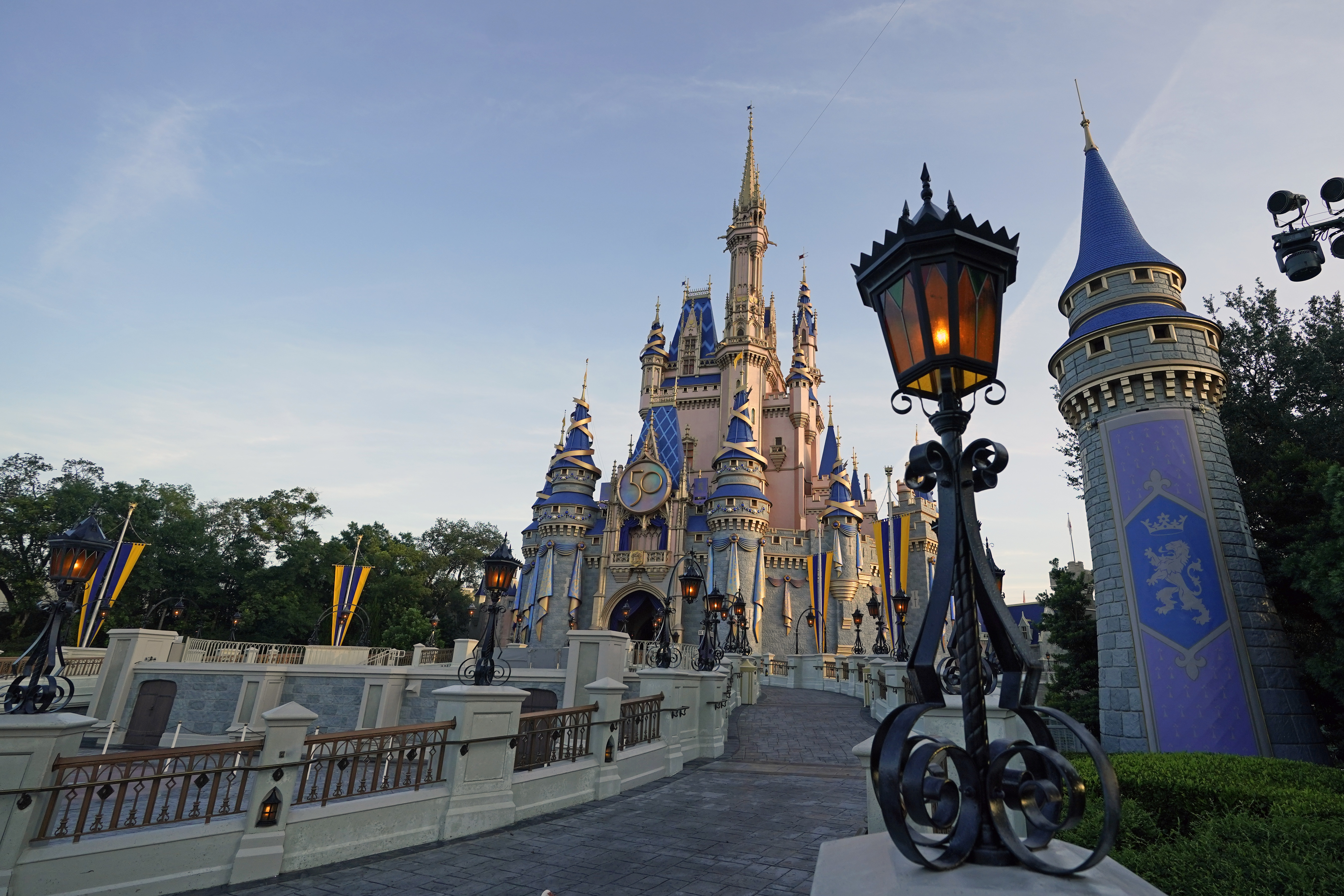 Judge invites Walt Disney Co. to bring Disney World to Texas amid new  passed law