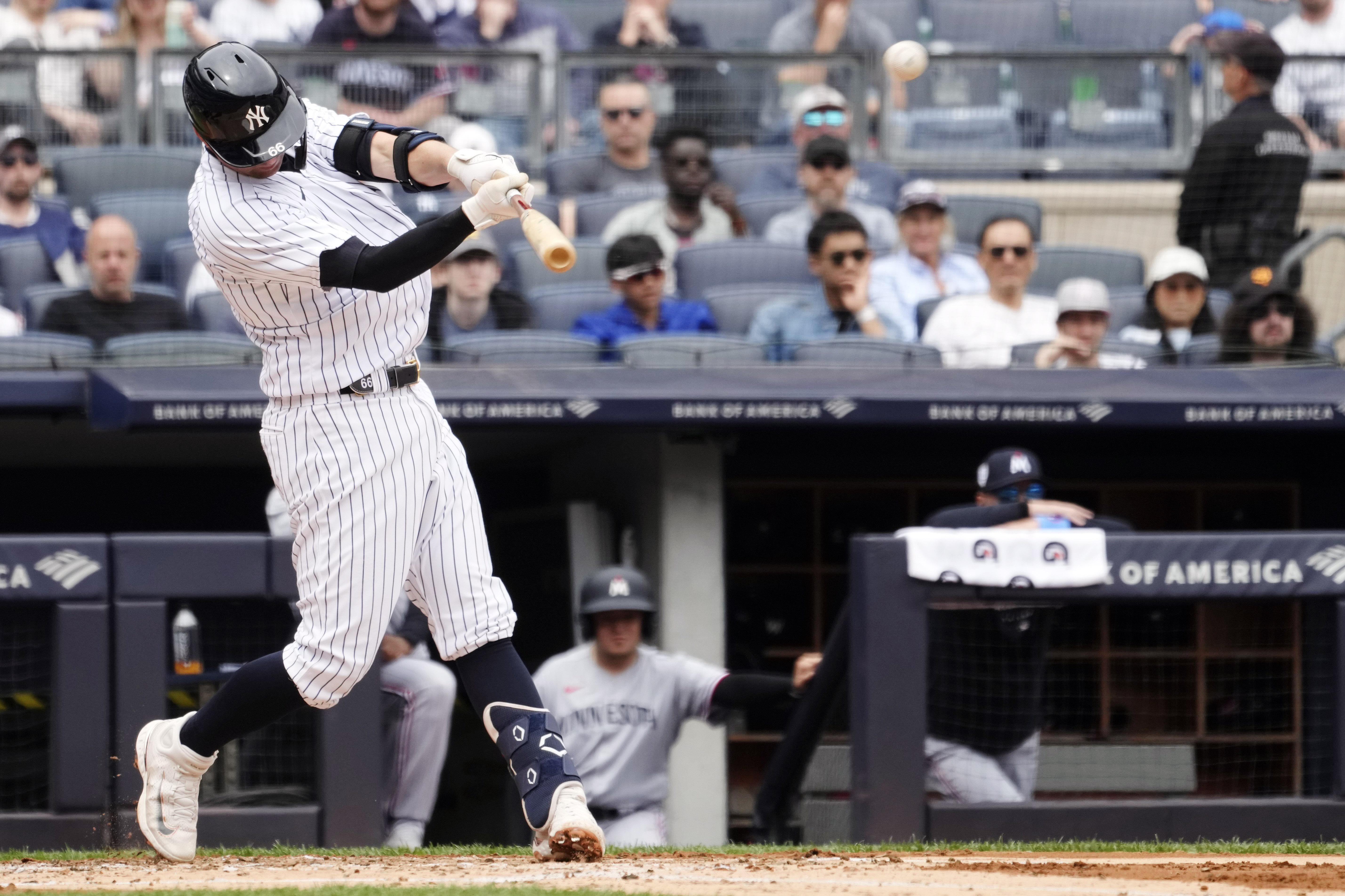 Twins' Baldelli ejected after umps ask Yankees' German to wash