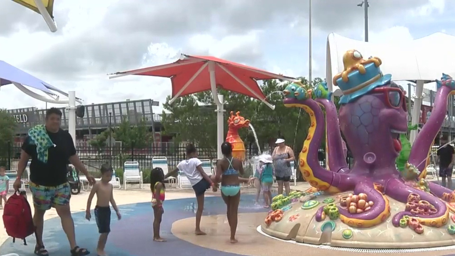 12 splash pads in the San Antonio area that are free