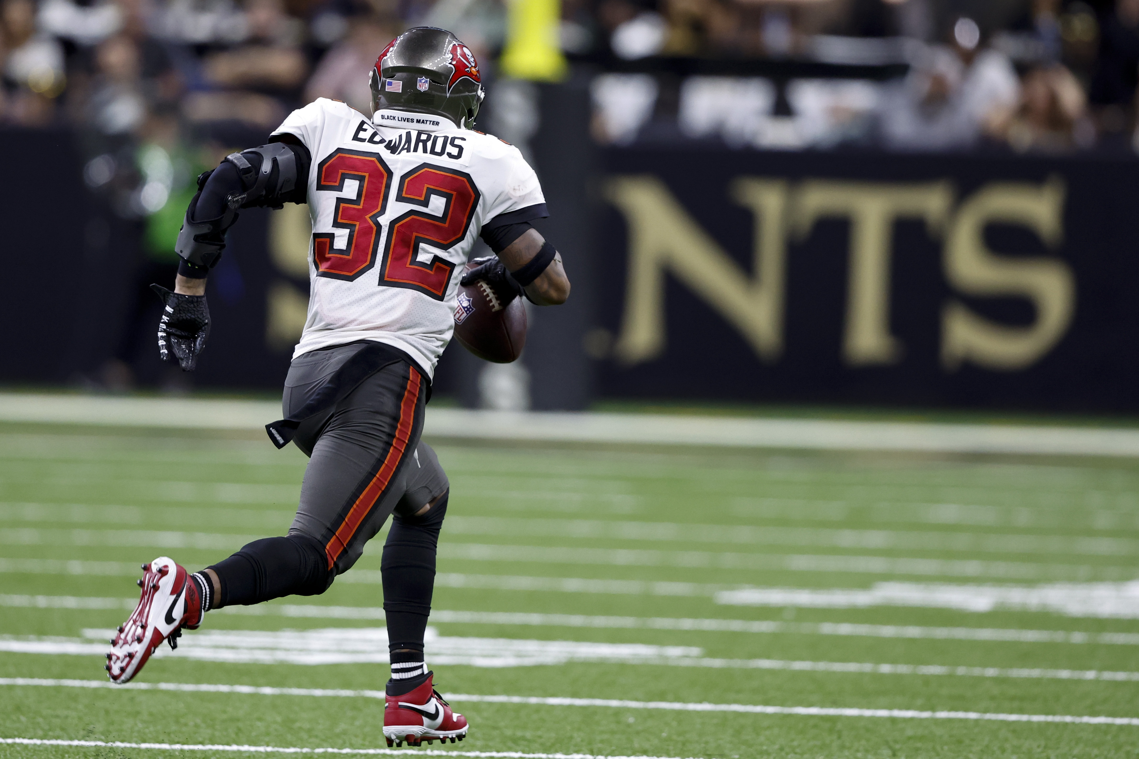 Bucs snap home touchdown drought against Saints during furious rally