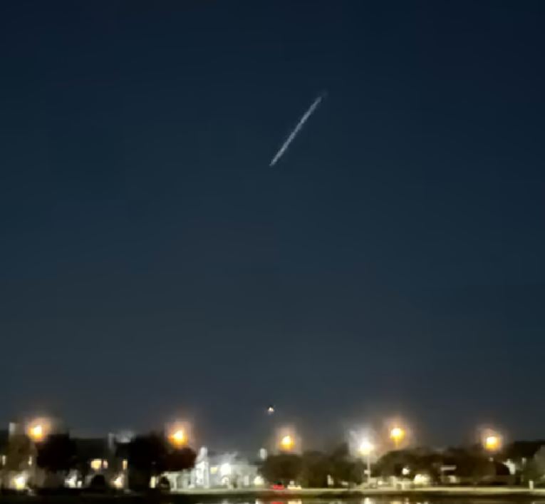 Traffic pattern in the sky:' SpaceX satellite train fascinates Floridians,  here's how to see it