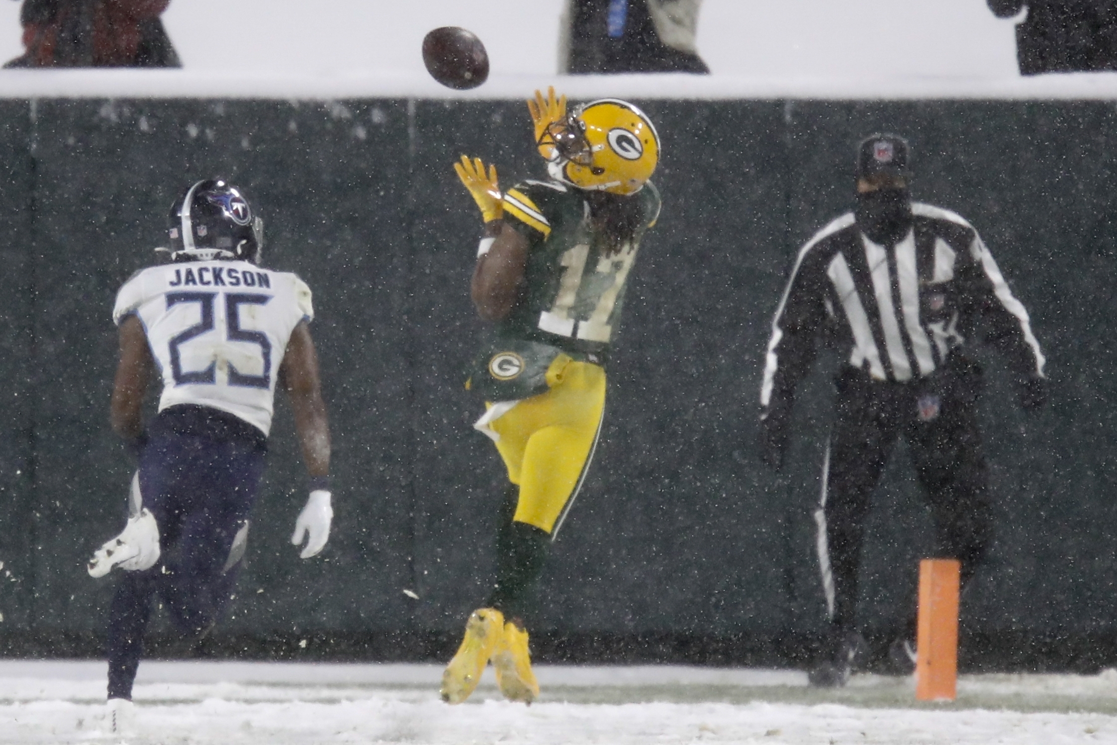 Green Bay Packers' Five Downs: Packers vs Titans with Titan Sized