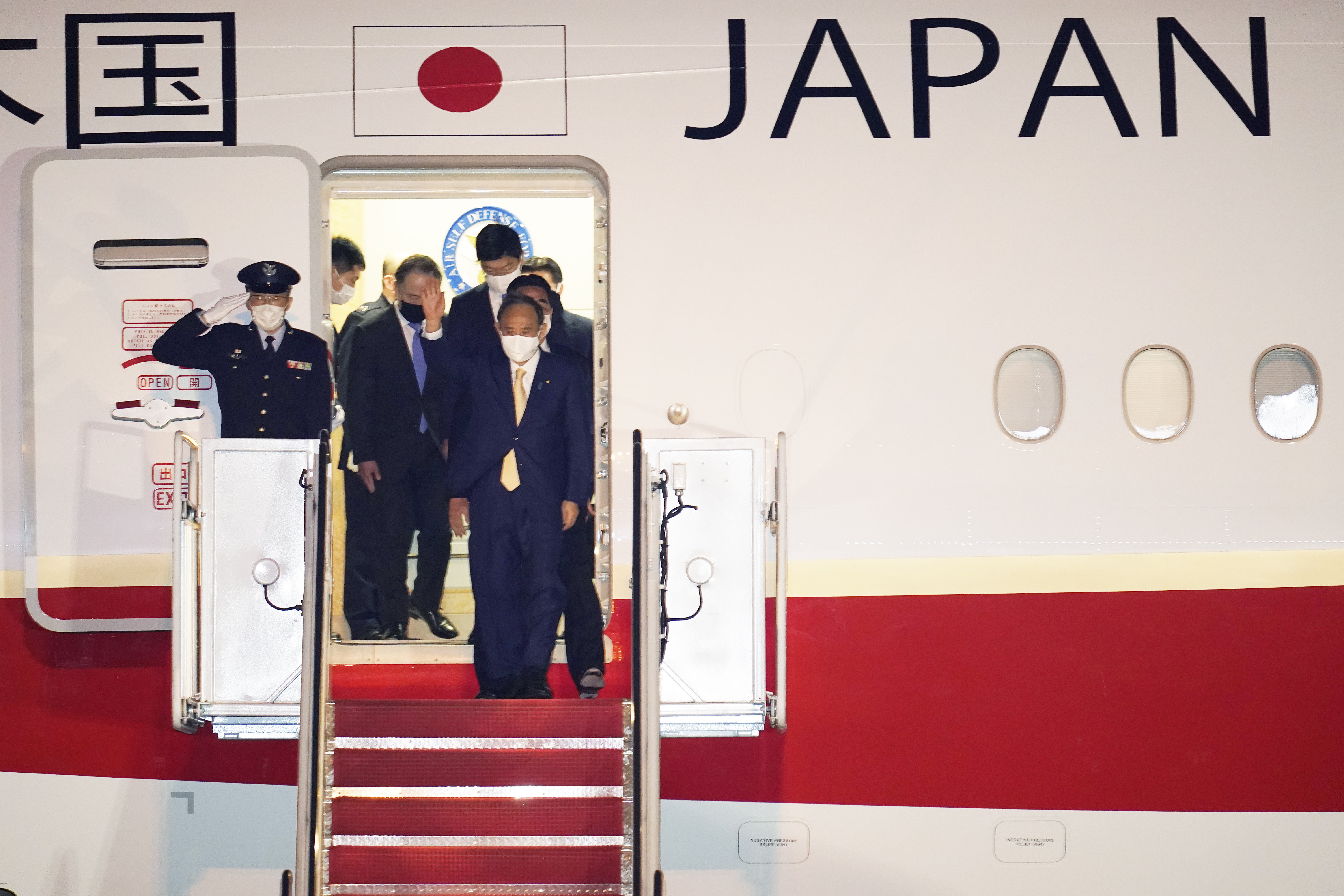 Japan S Suga Comes To Us For China Focused Talks With Biden